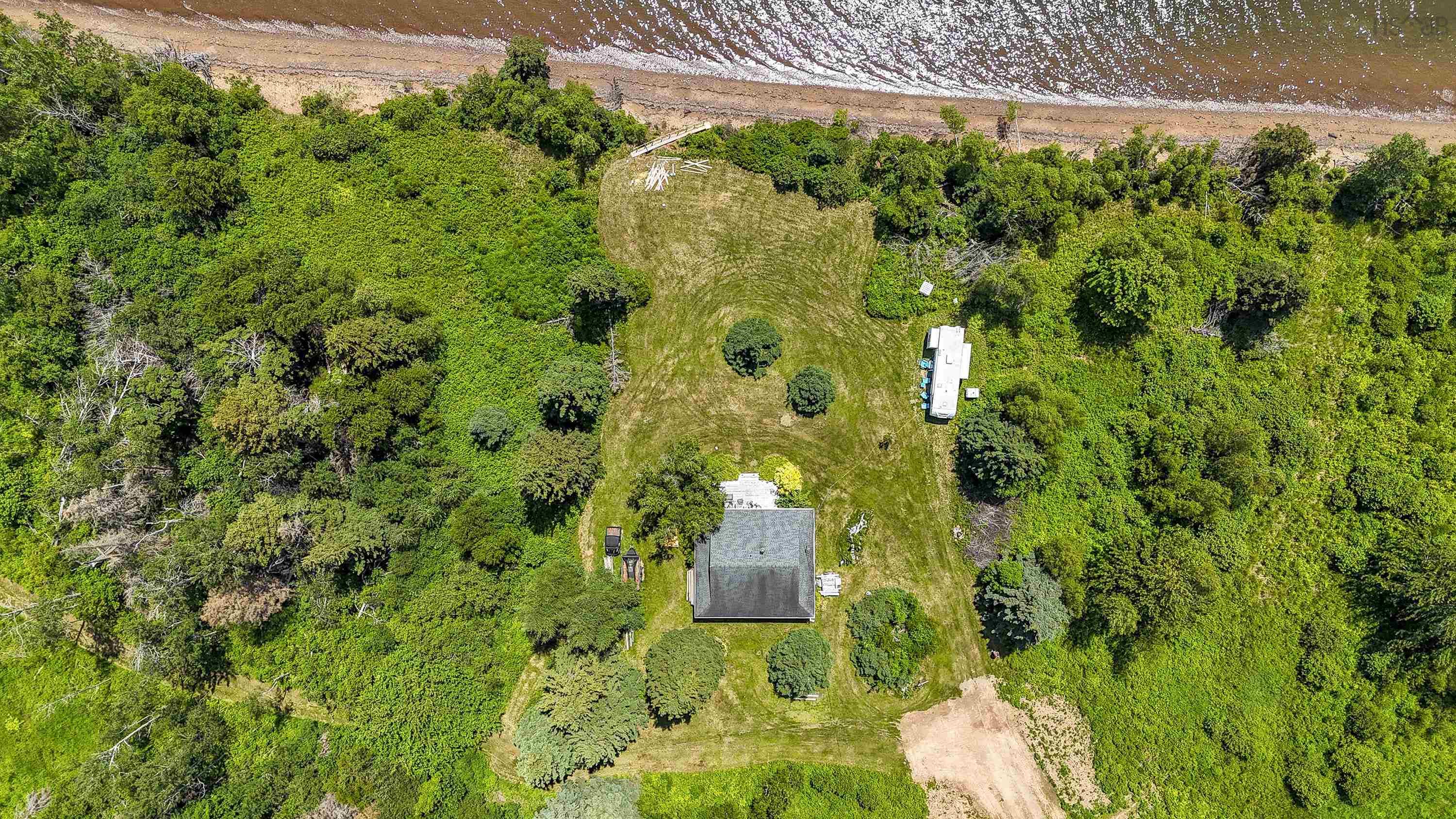 $769,999.00: 1064 Caribou Island Road, Caribou Island
