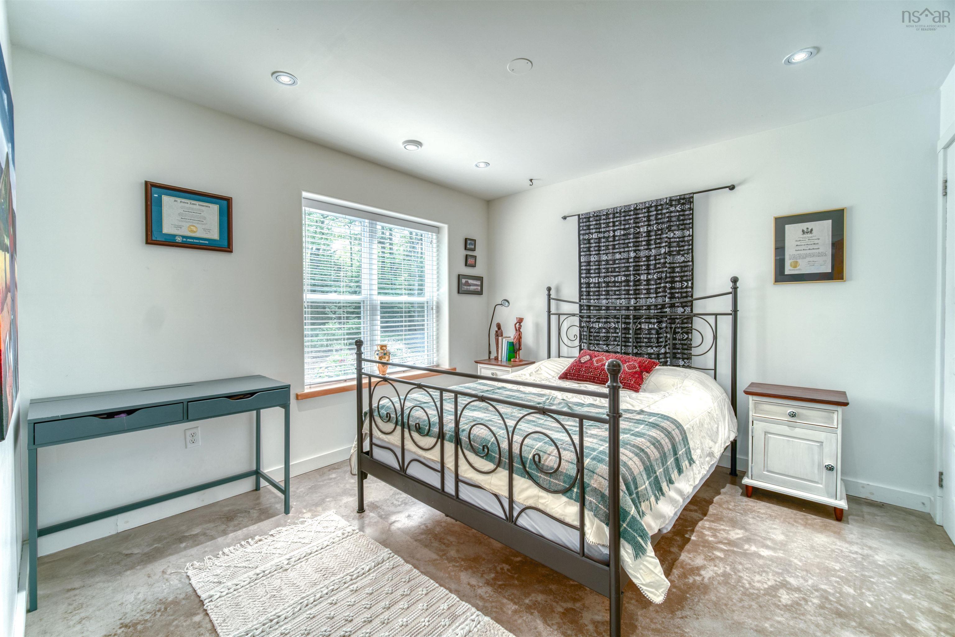 $699,000.00: 525 Kill Dog Cove Road, Parkdale
