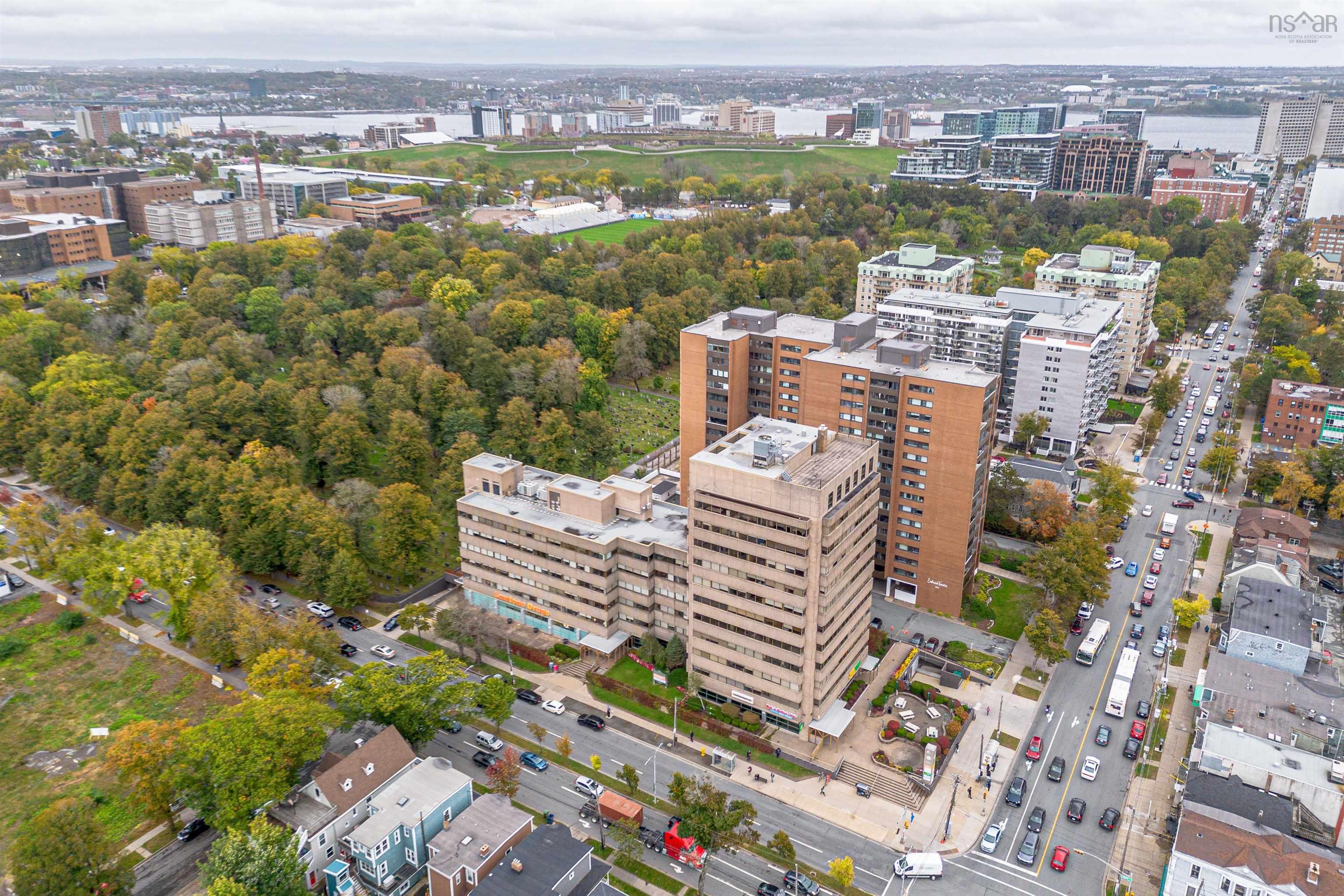 587 5991 Spring Garden Road, Halifax, NS (MLS 202516997)