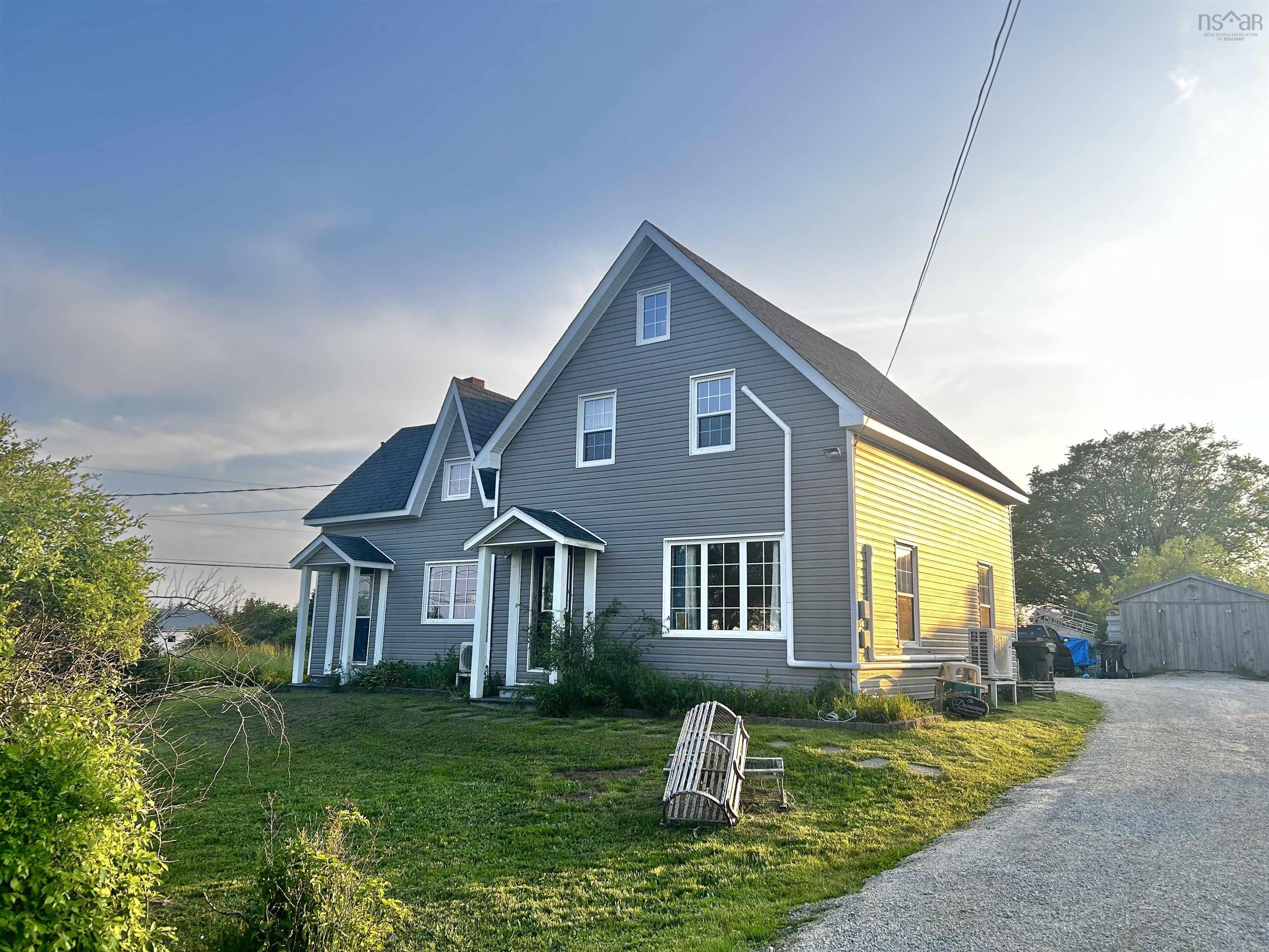 $249,000.00: 1268 Highway 335, Middle West Pubnico