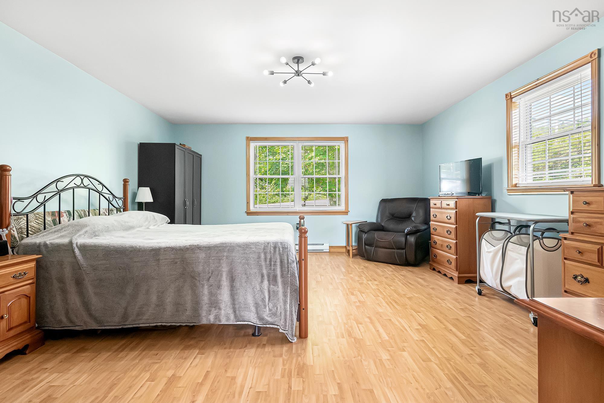$849,900.00: 82 Masons Point Road, Head Of St. Margarets Bay