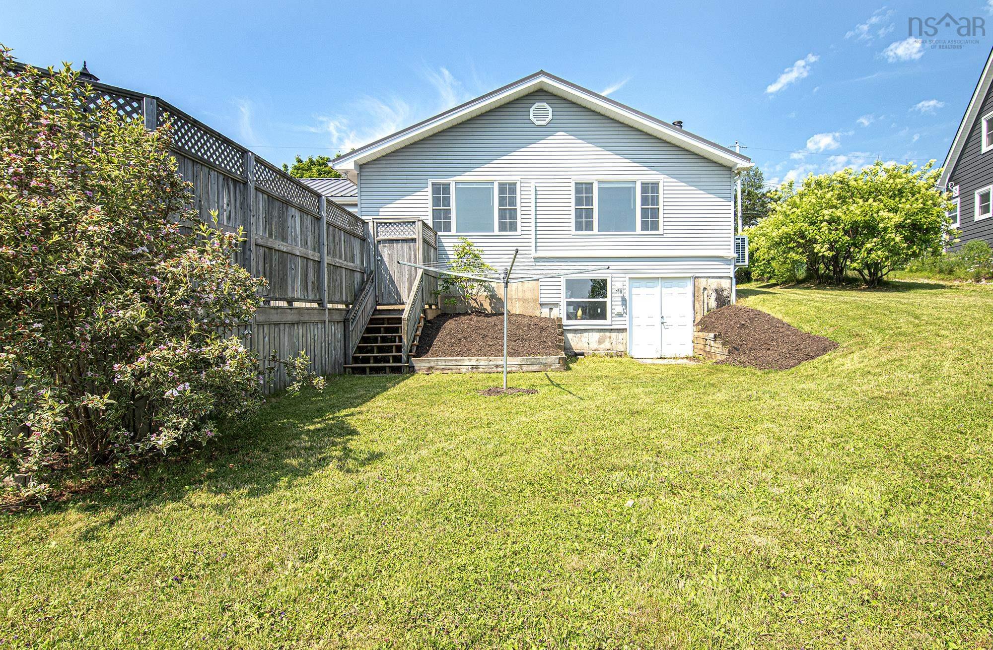 $849,900.00: 82 Masons Point Road, Head Of St. Margarets Bay