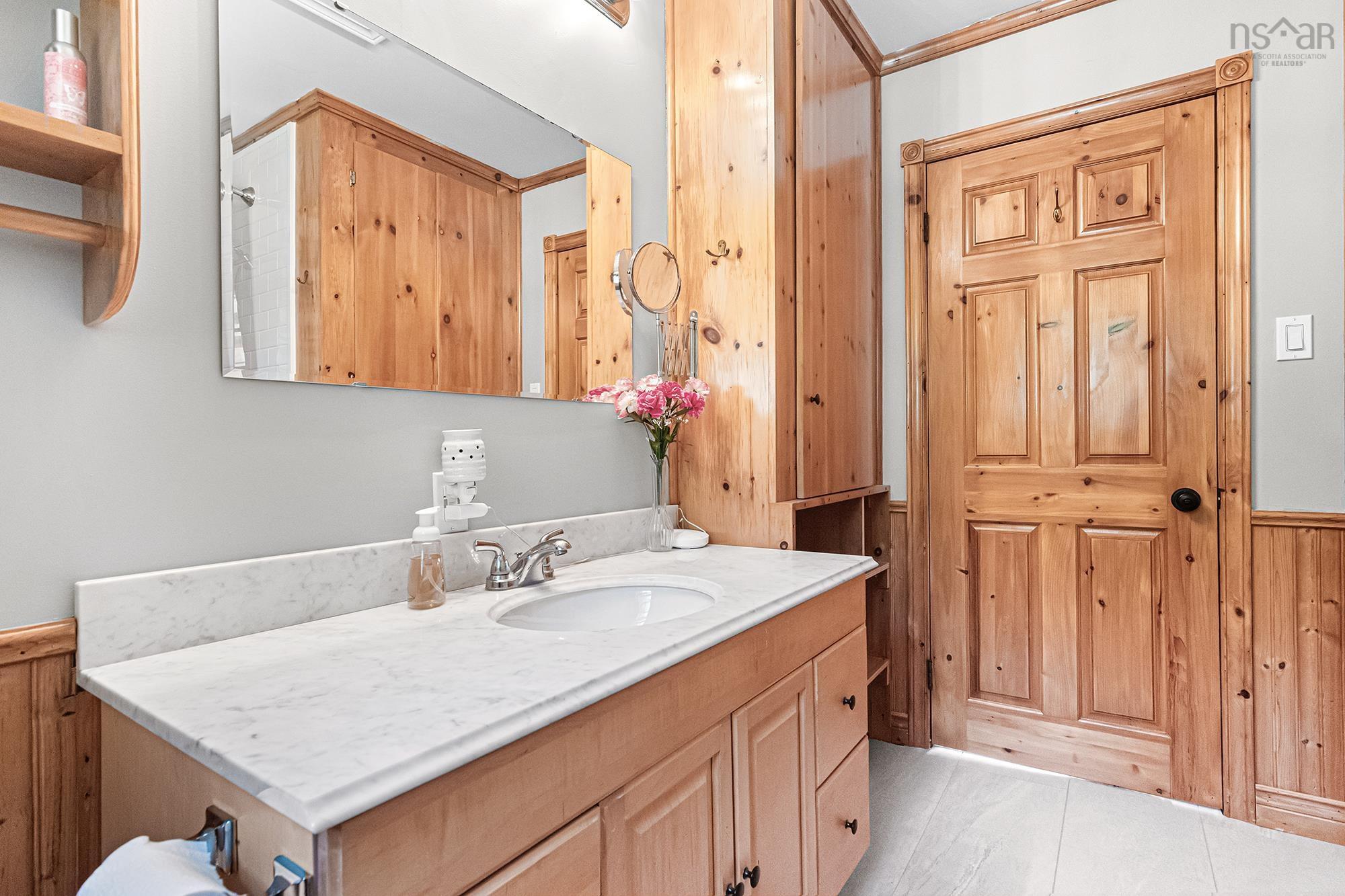 $849,900.00: 82 Masons Point Road, Head Of St. Margarets Bay