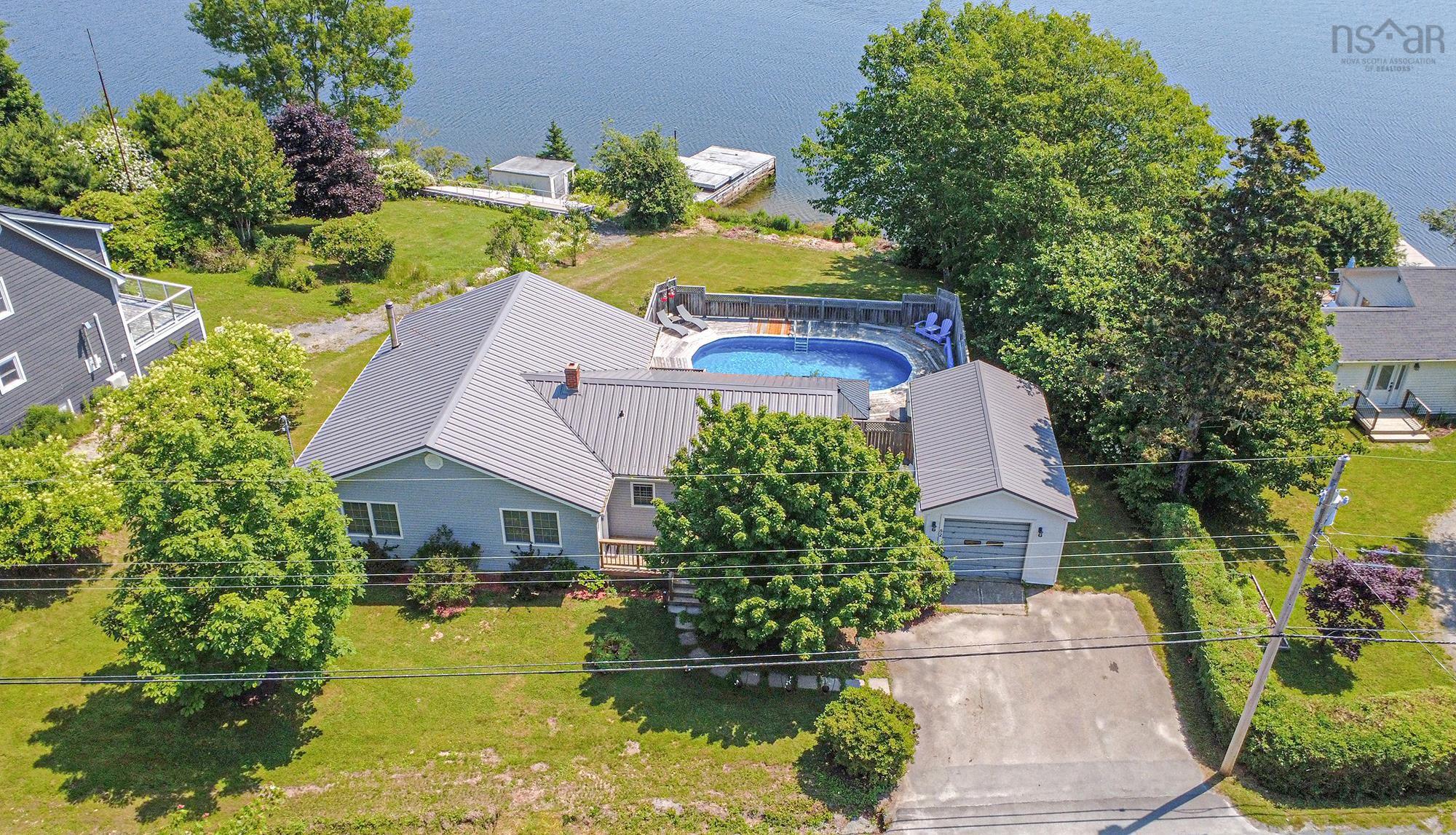 $849,900.00: 82 Masons Point Road, Head Of St. Margarets Bay