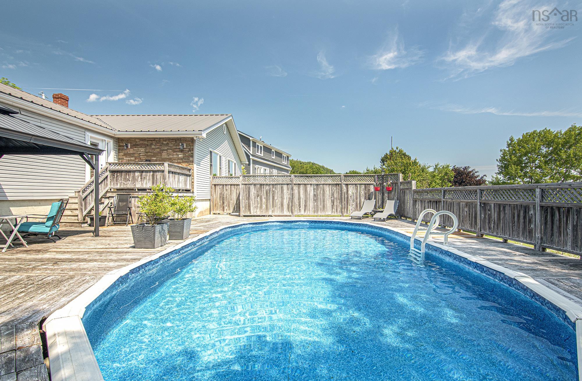 $849,900.00: 82 Masons Point Road, Head Of St. Margarets Bay