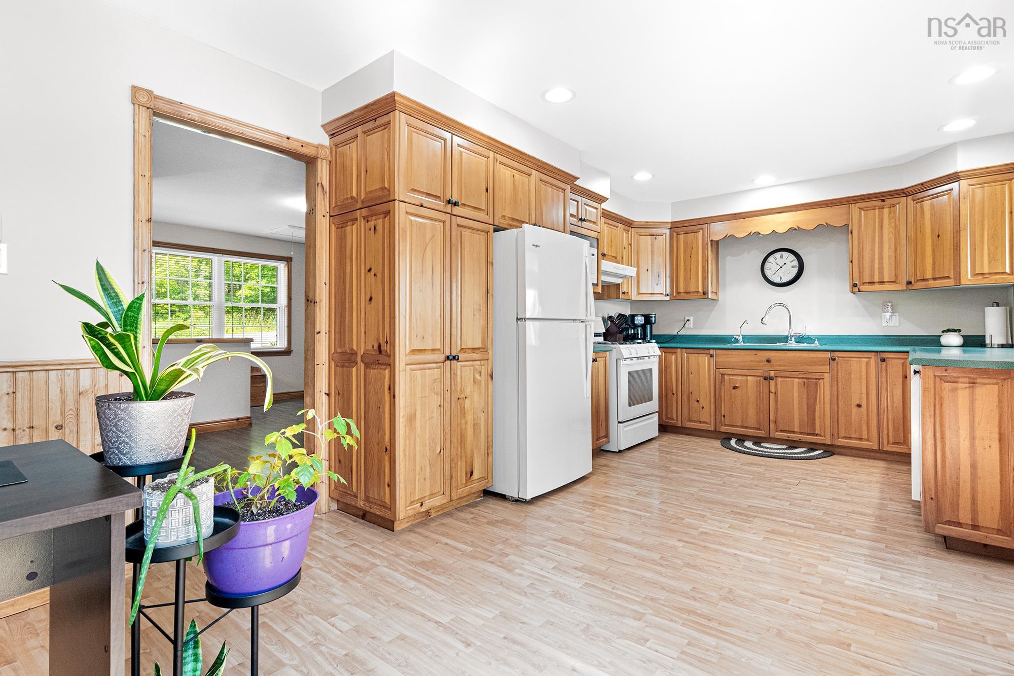 $849,900.00: 82 Masons Point Road, Head Of St. Margarets Bay