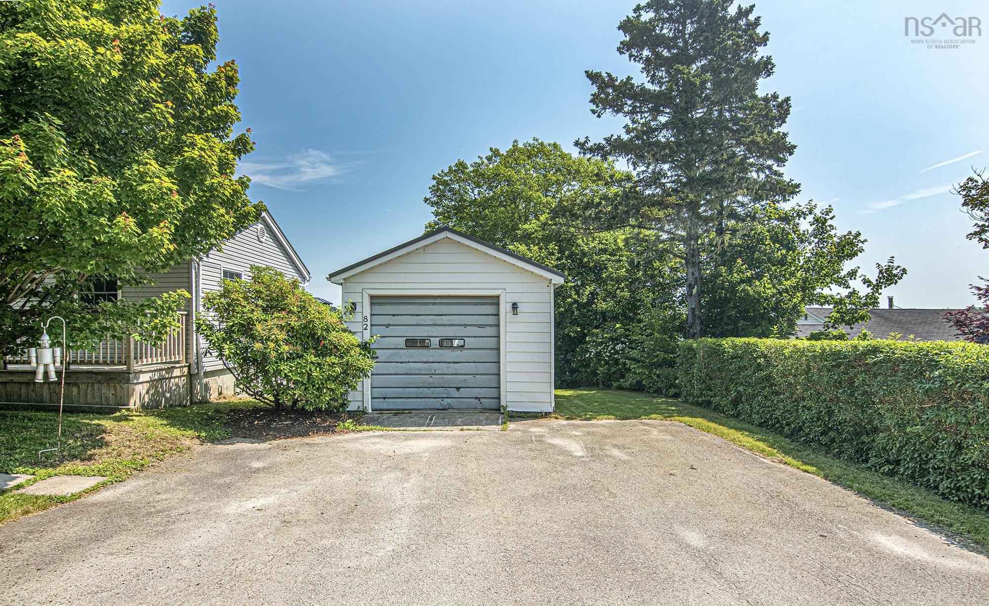 $849,900.00: 82 Masons Point Road, Head Of St. Margarets Bay