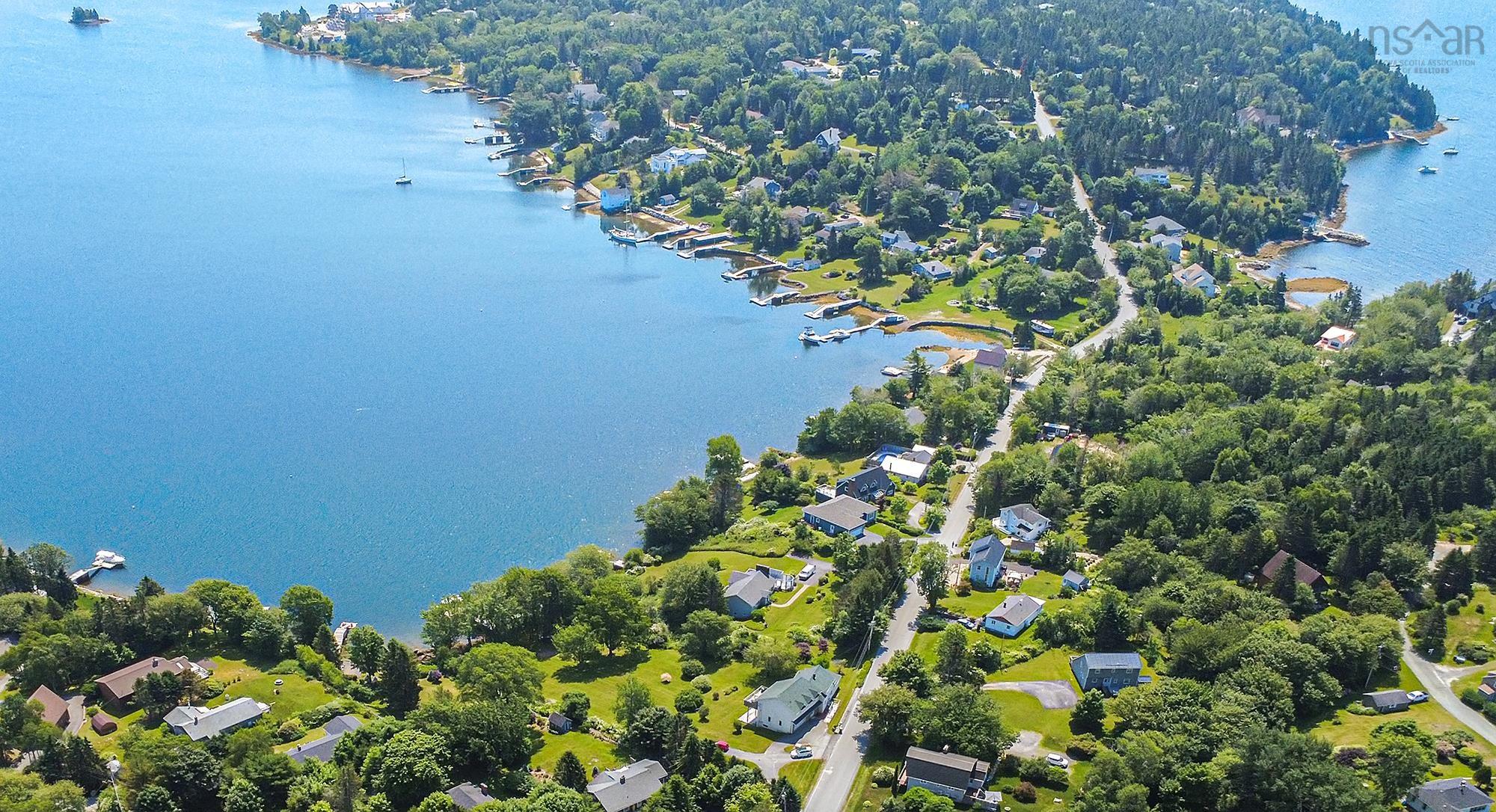 $849,900.00: 82 Masons Point Road, Head Of St. Margarets Bay