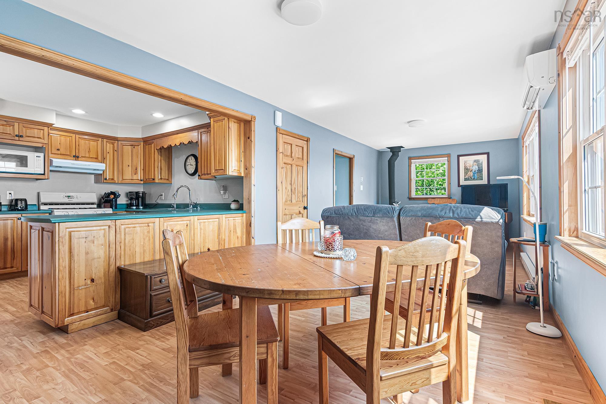 $849,900.00: 82 Masons Point Road, Head Of St. Margarets Bay