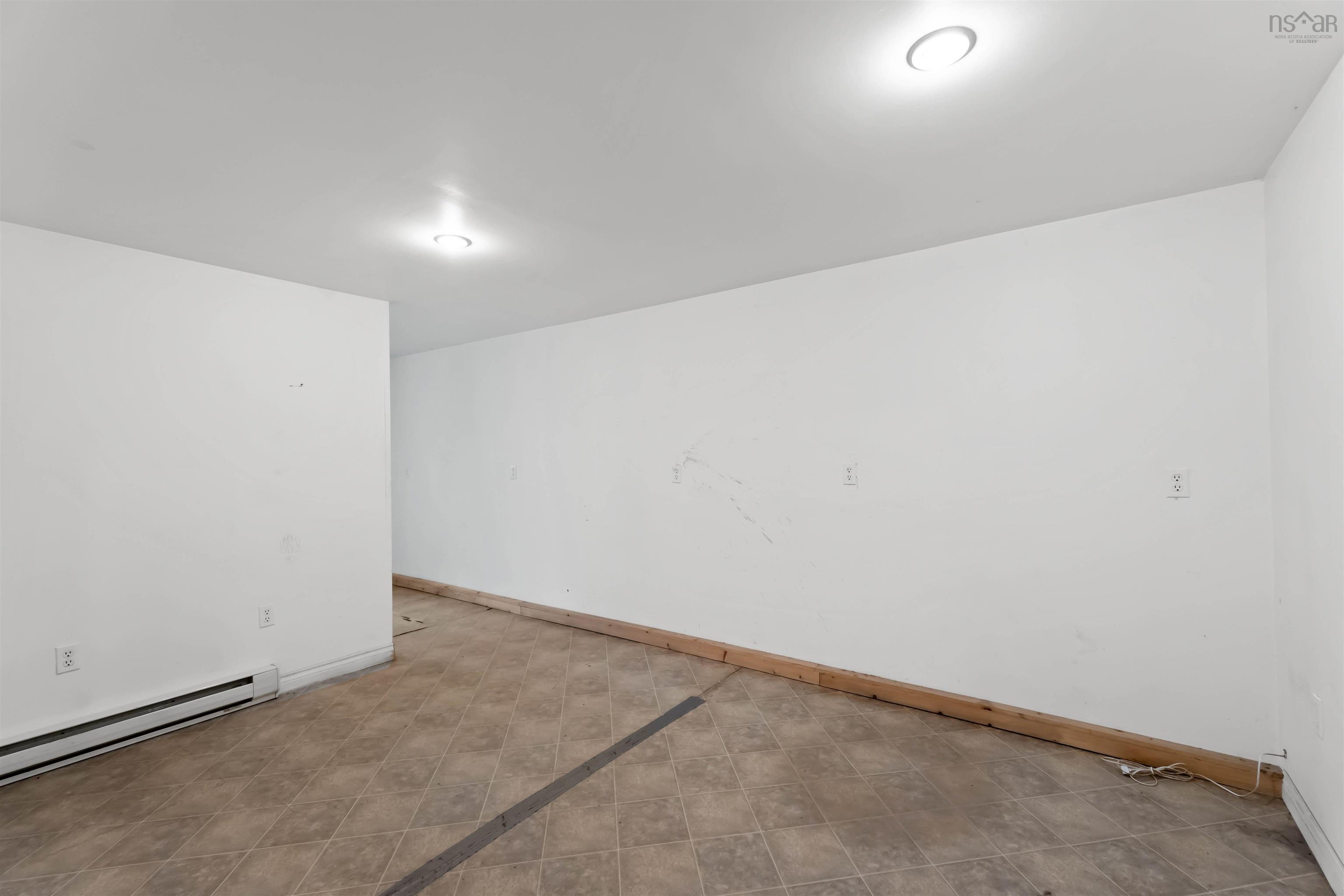 $329,900.00: 98 Centennial Drive, Windsor
