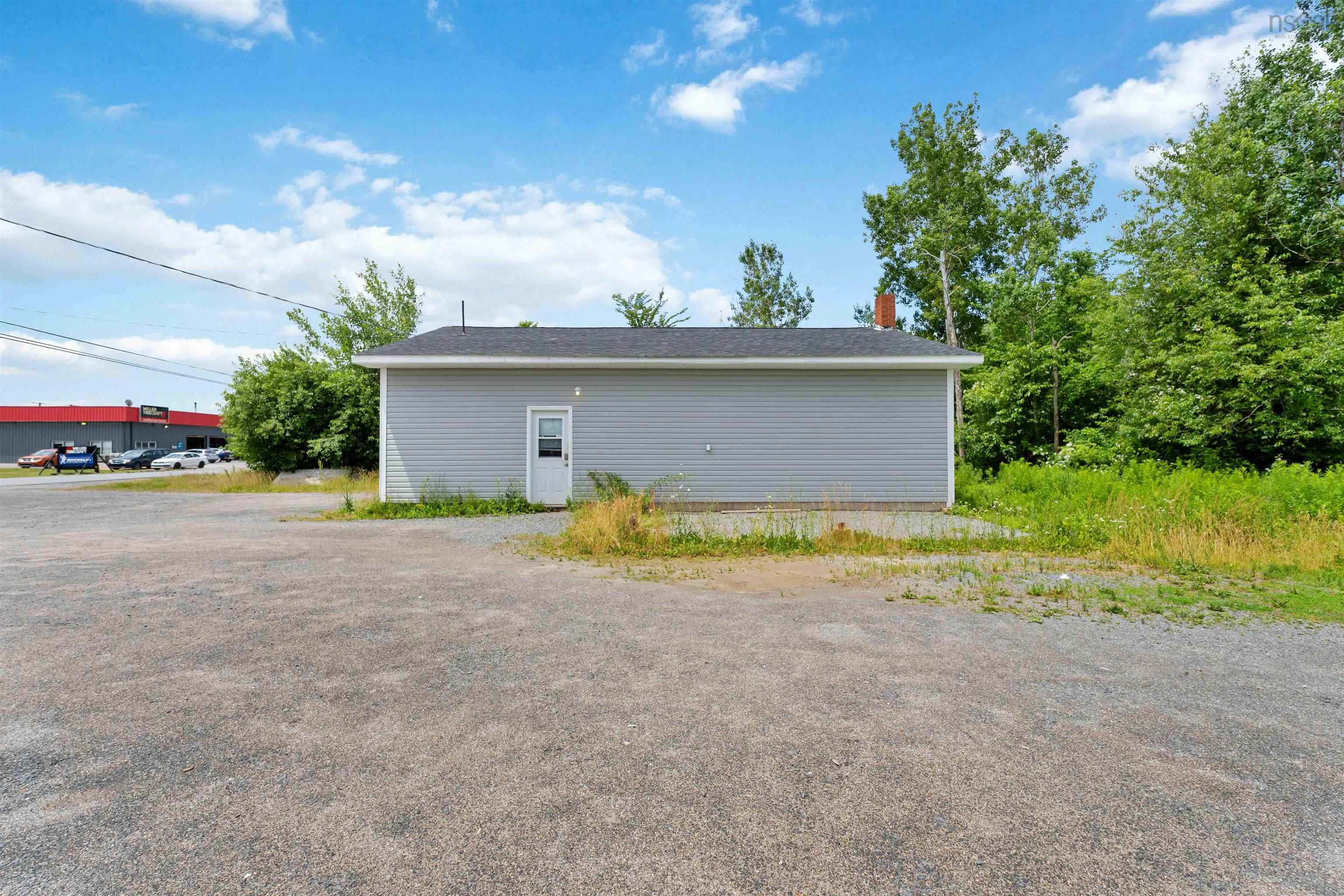 $329,900.00: 98 Centennial Drive, Windsor