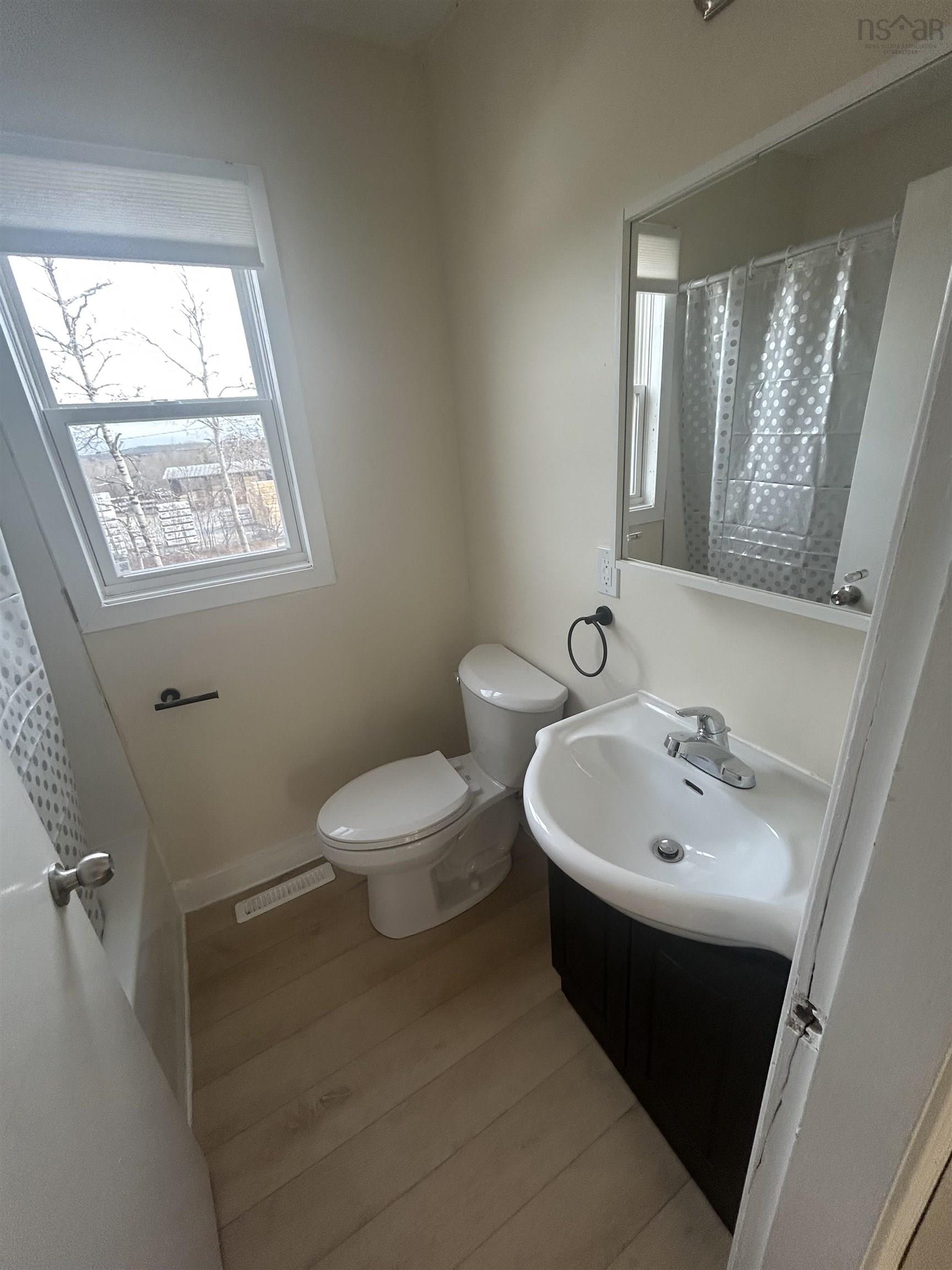 $450,000.00: 721 Highway 2, Elmsdale