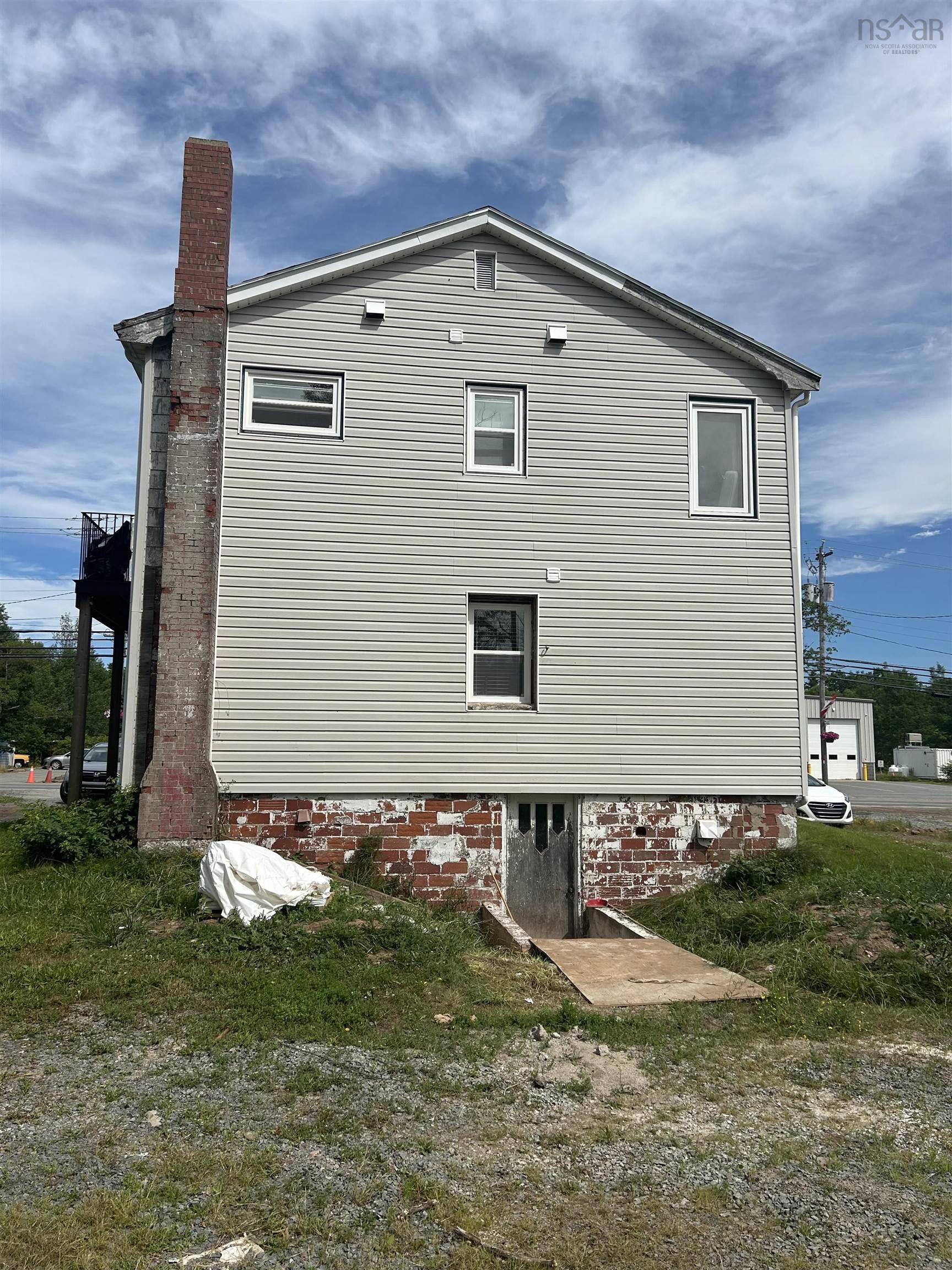 $450,000.00: 721 Highway 2, Elmsdale