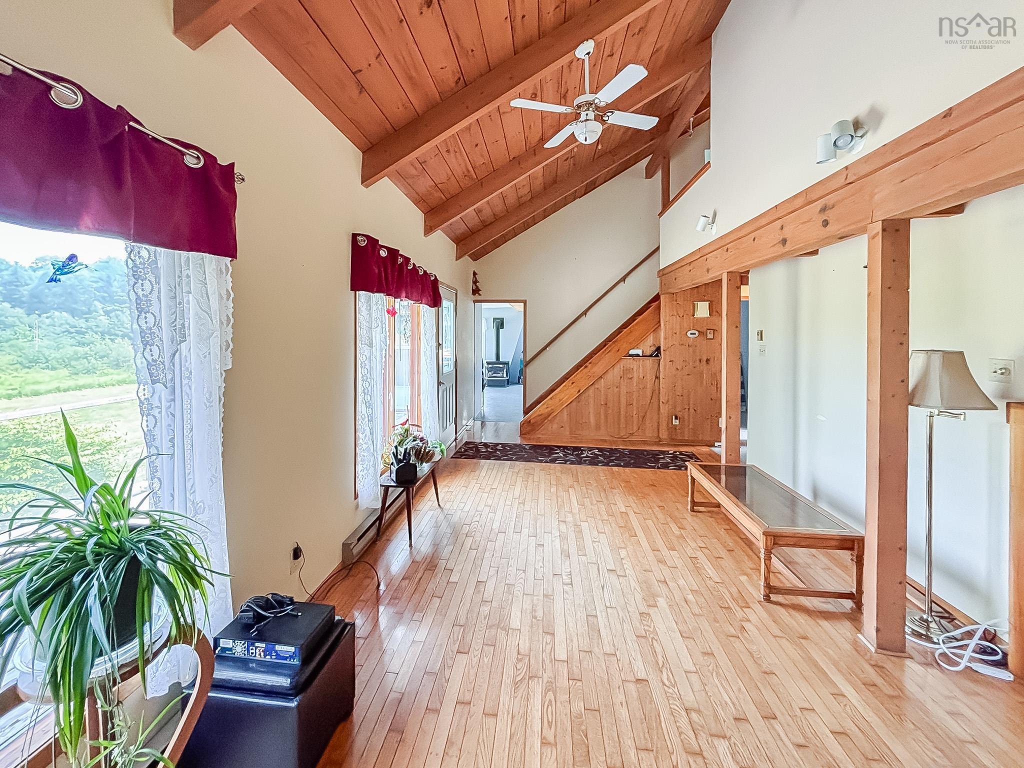 $550,000.00: 226 Long Hill Road, Blockhouse