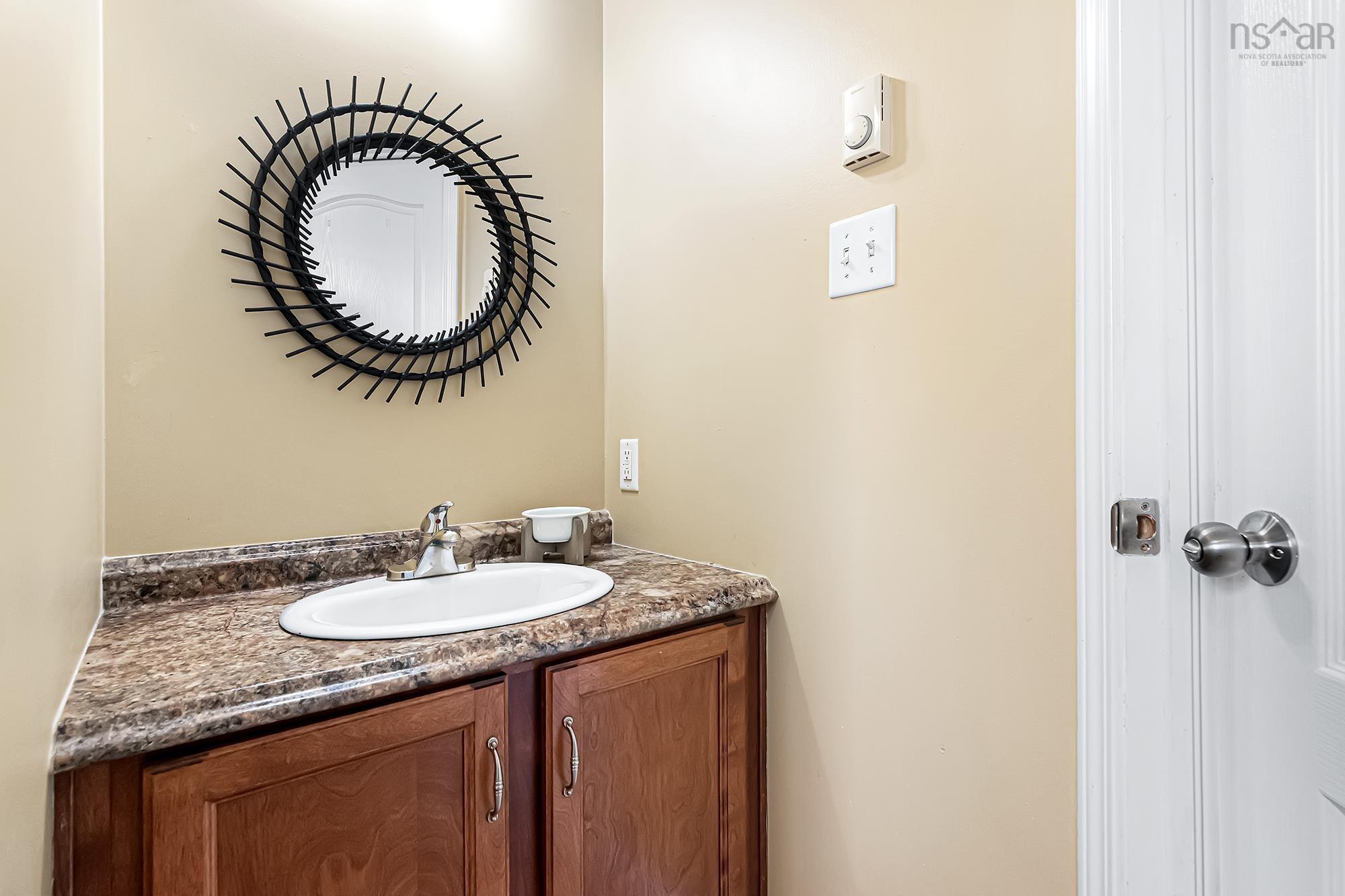 $599,900.00: 579 Highway 1, Mount Uniacke