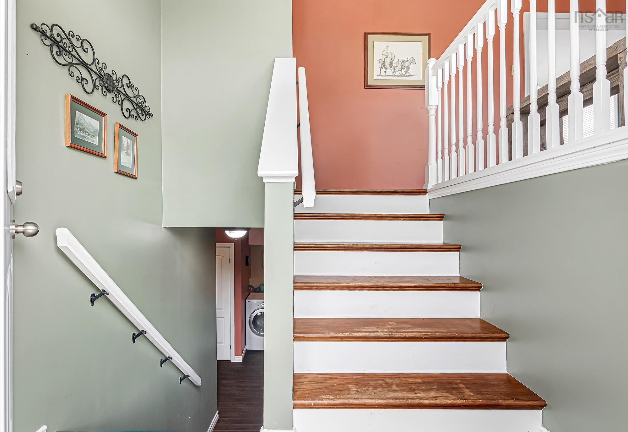 $599,900.00: 579 Highway 1, Mount Uniacke