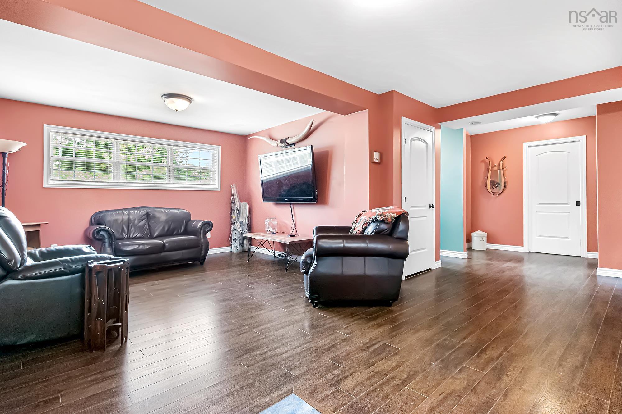 $599,900.00: 579 Highway 1, Mount Uniacke