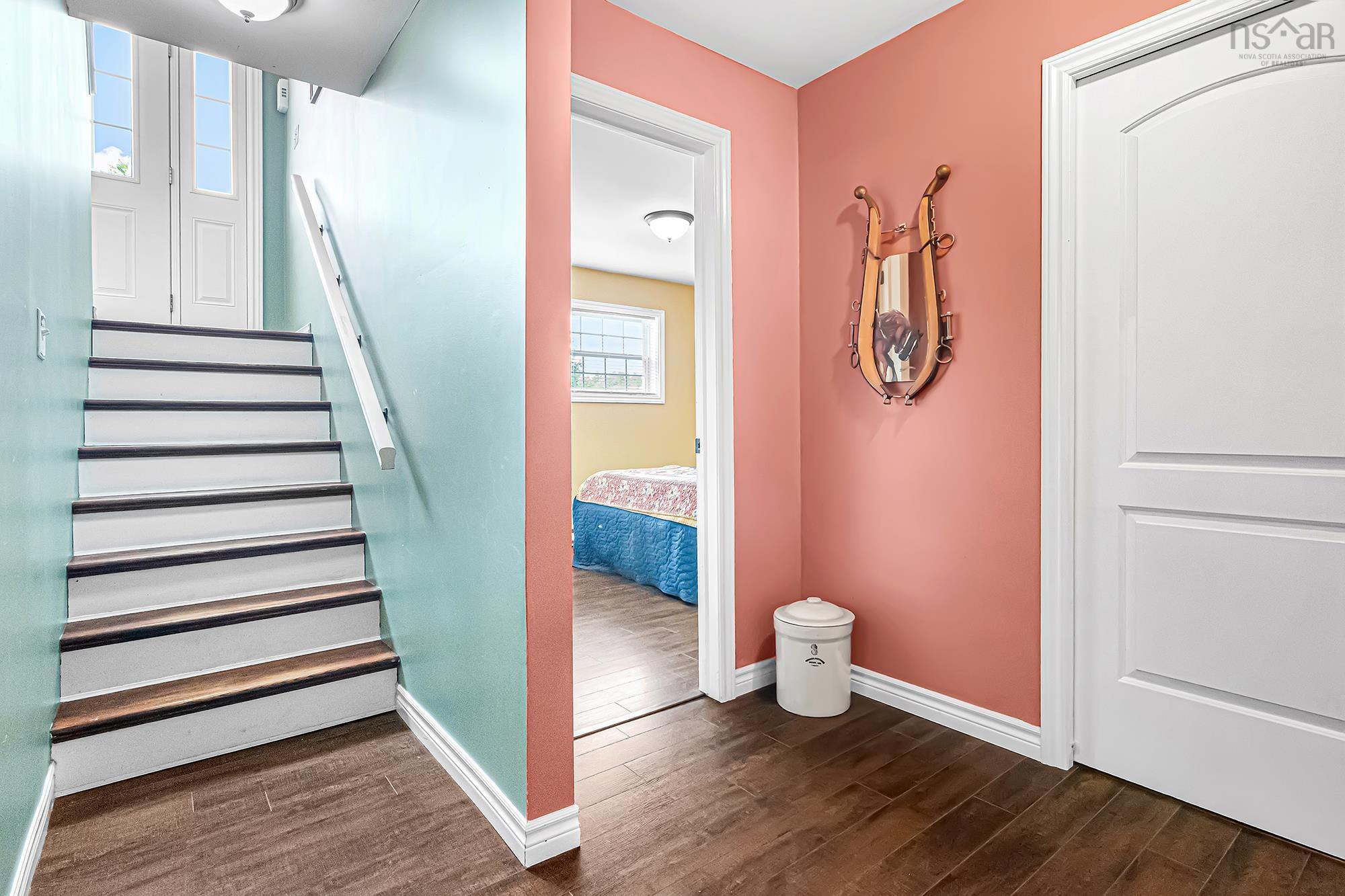 $599,900.00: 579 Highway 1, Mount Uniacke