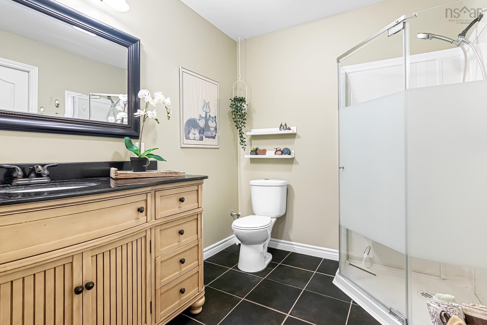 $599,900.00: 579 Highway 1, Mount Uniacke