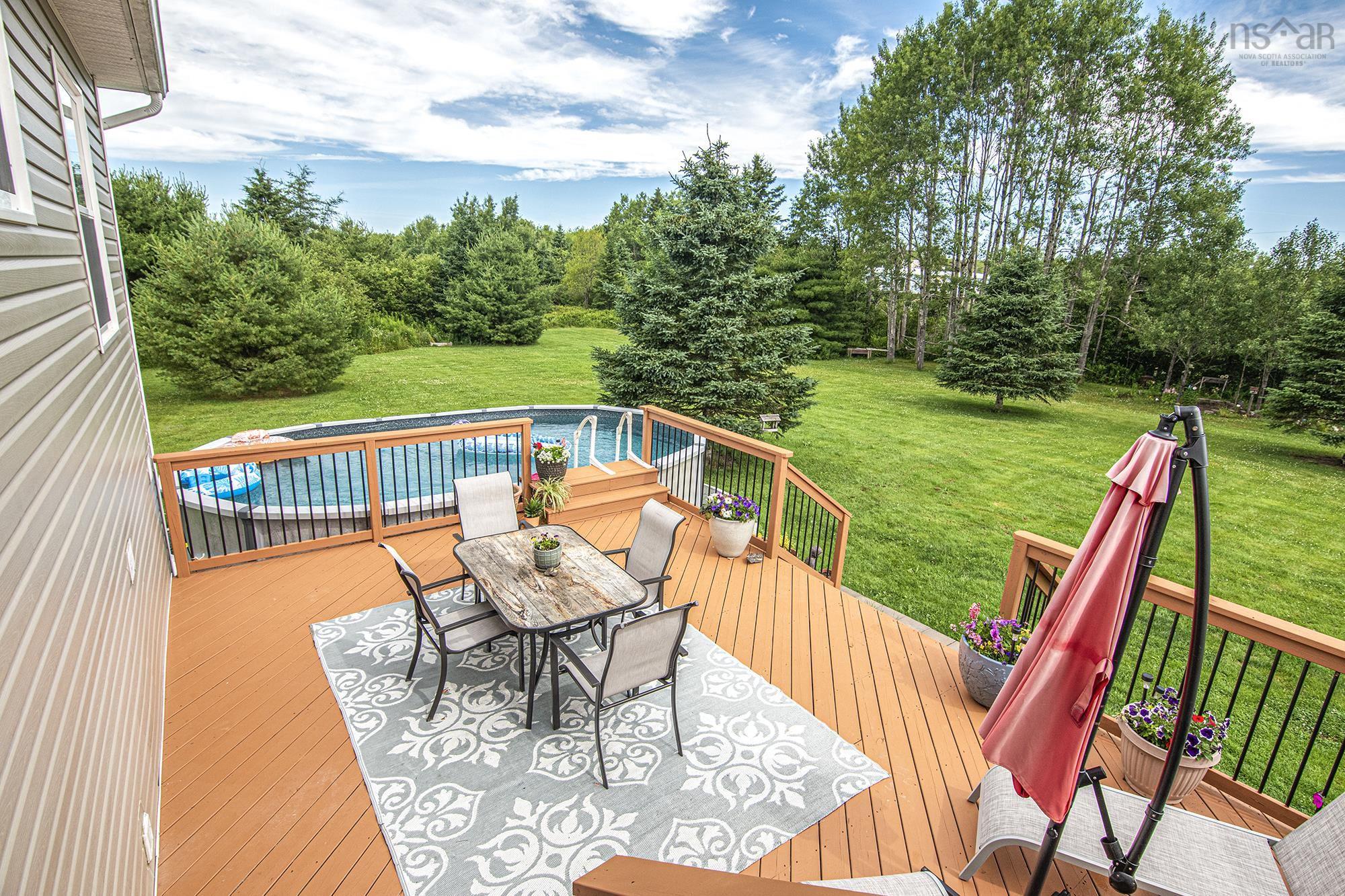 $599,900.00: 579 Highway 1, Mount Uniacke