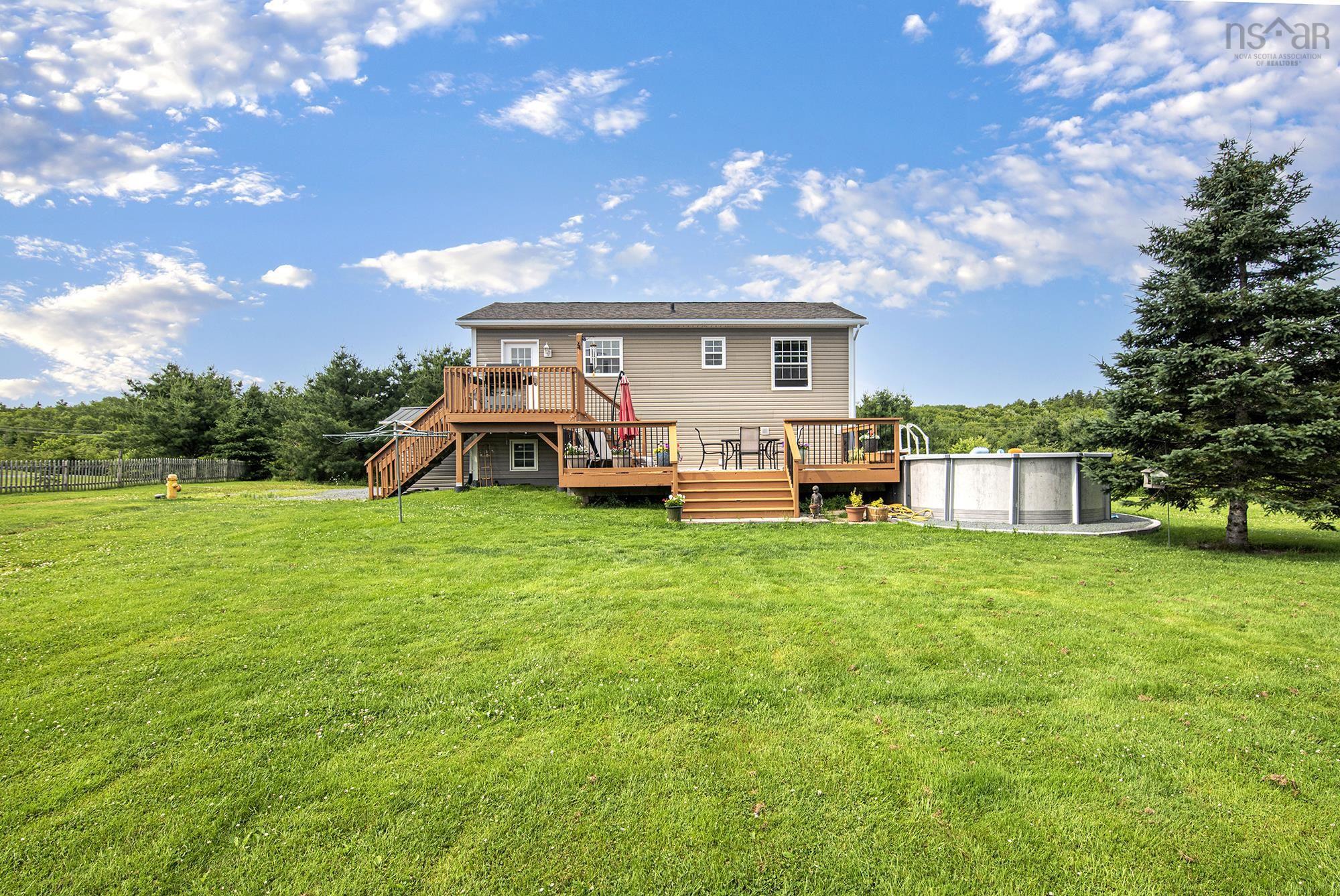 $599,900.00: 579 Highway 1, Mount Uniacke