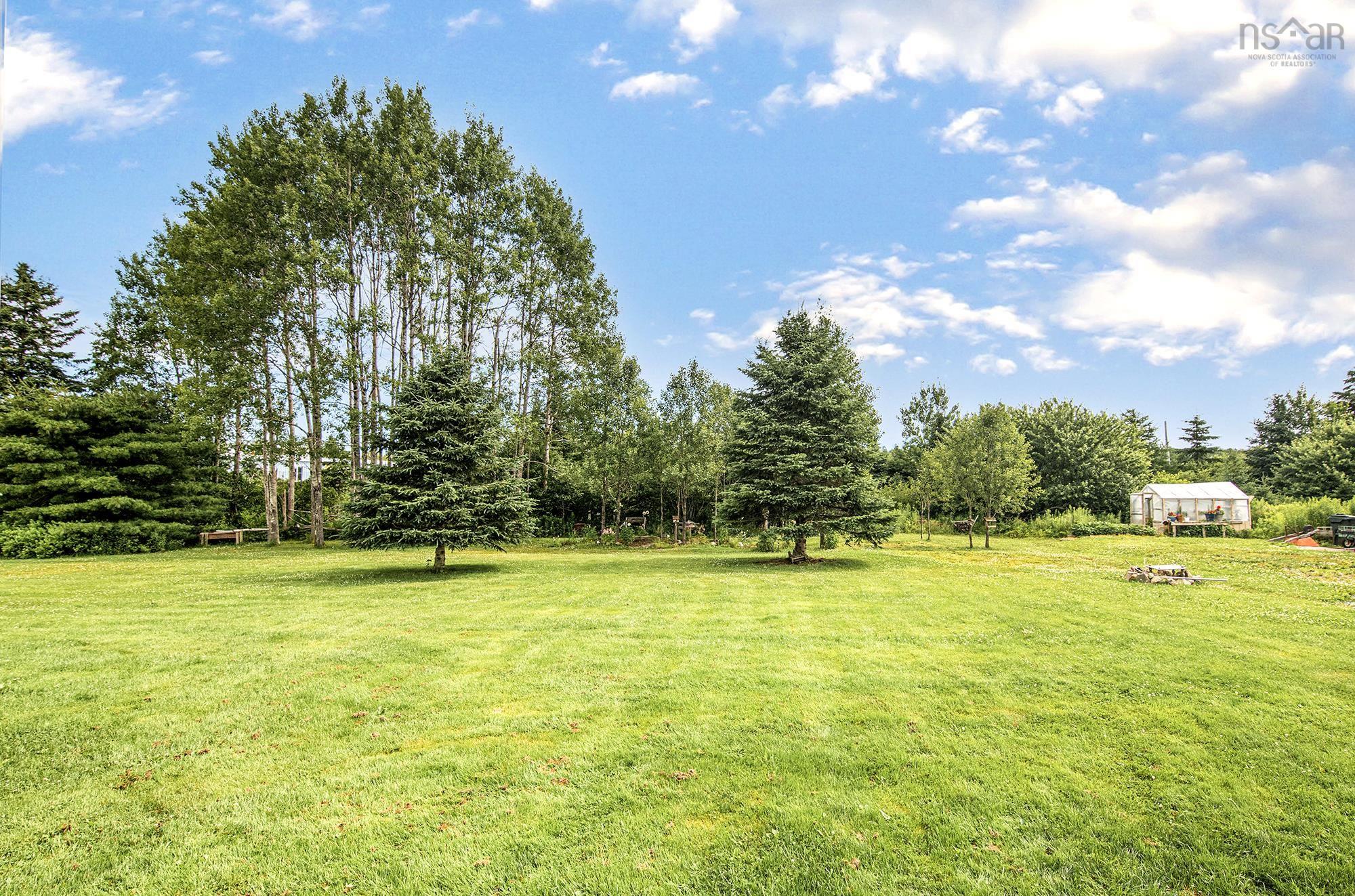 $599,900.00: 579 Highway 1, Mount Uniacke