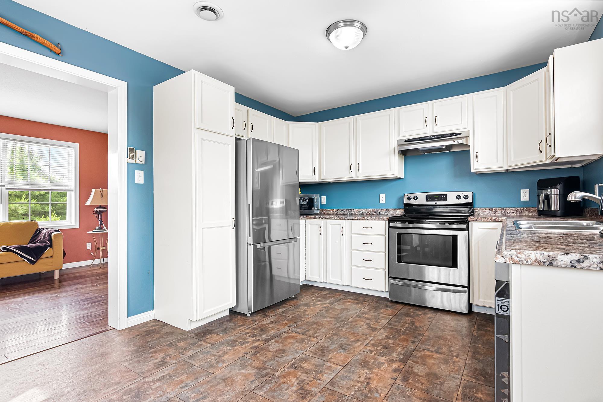 $599,900.00: 579 Highway 1, Mount Uniacke