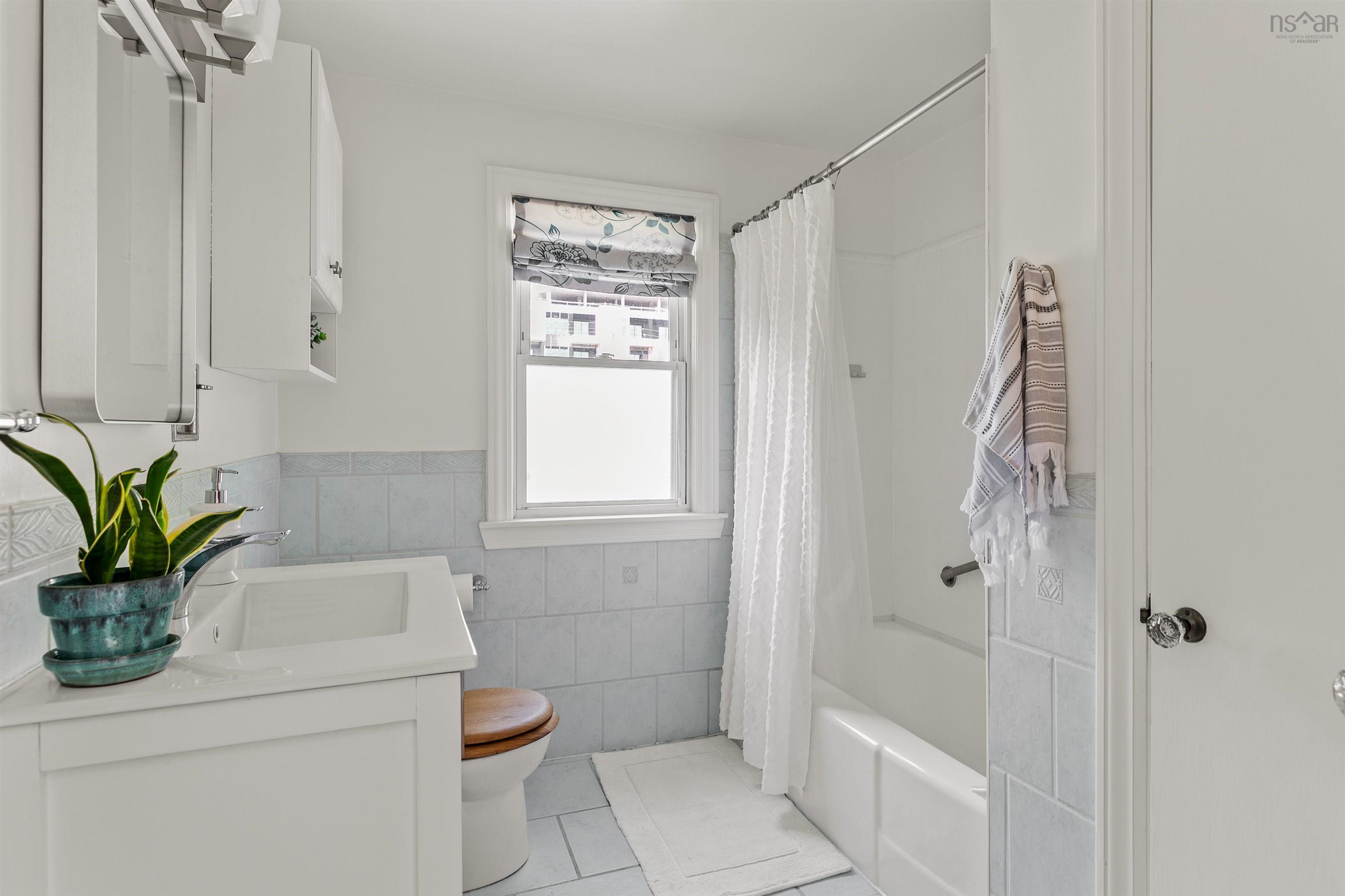 $589,900.00: 3464 Rowe Avenue, Halifax