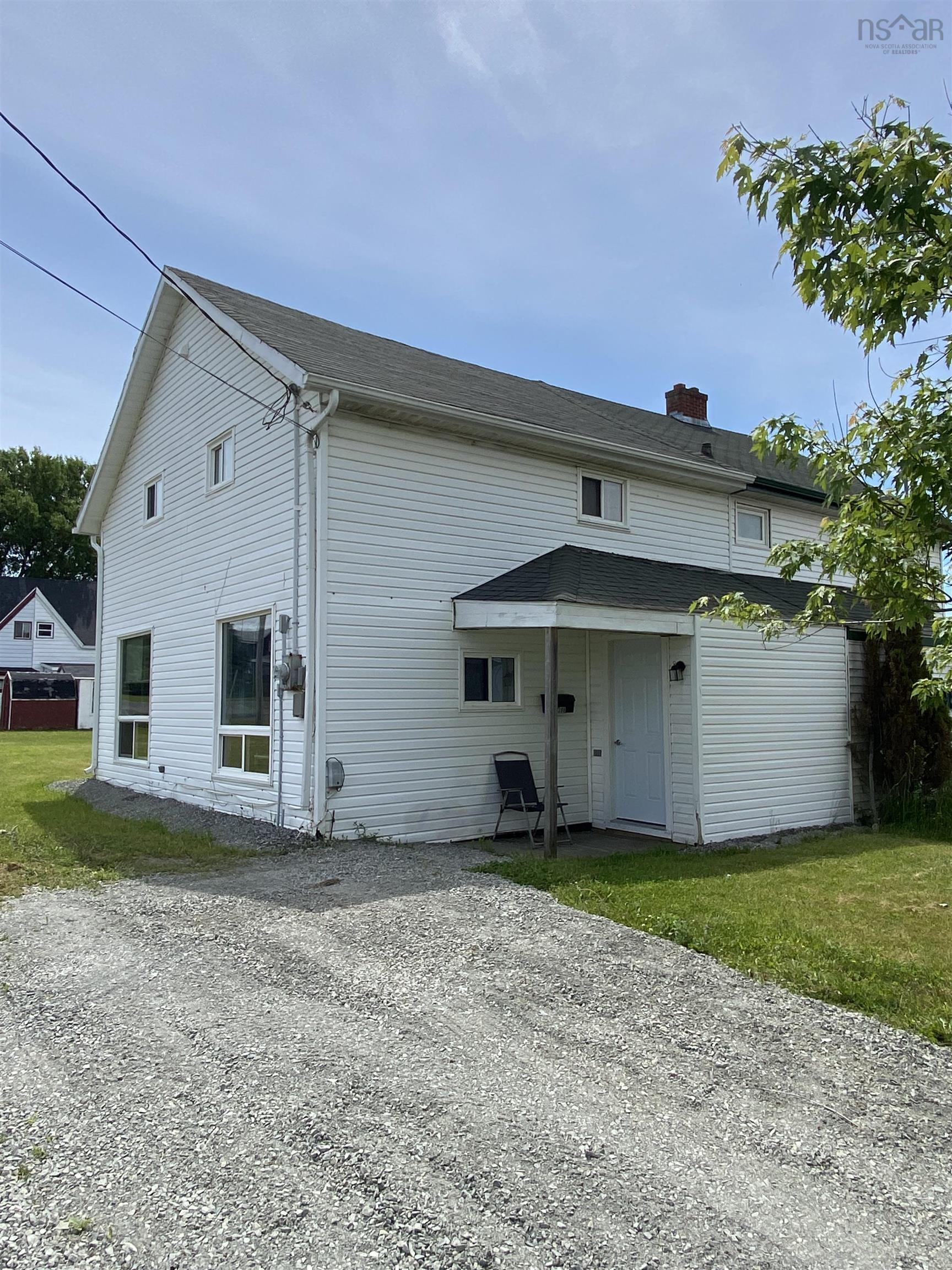 $99,900.00: 398 Tenth Street, New Waterford