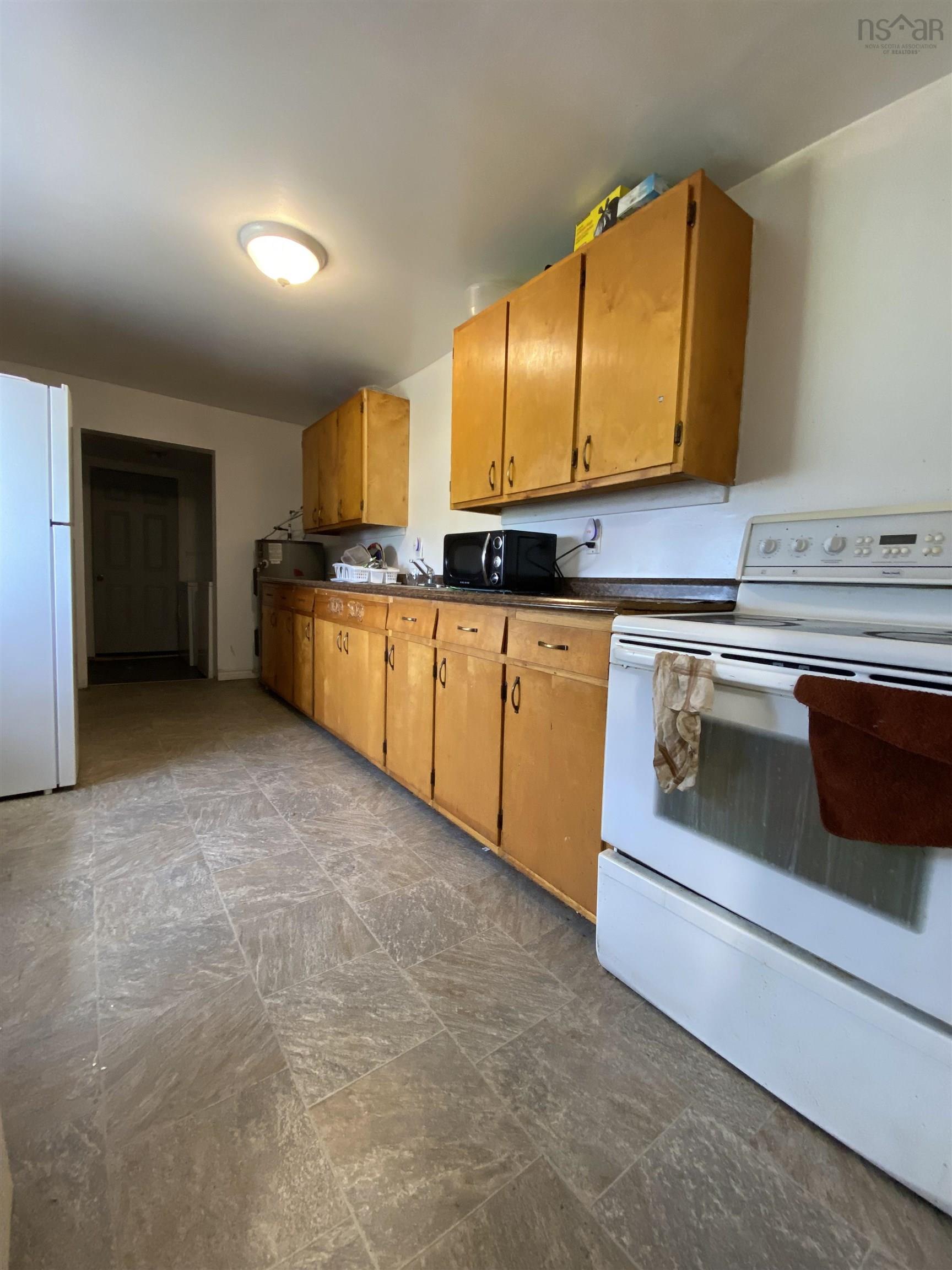 $99,900.00: 398 Tenth Street, New Waterford