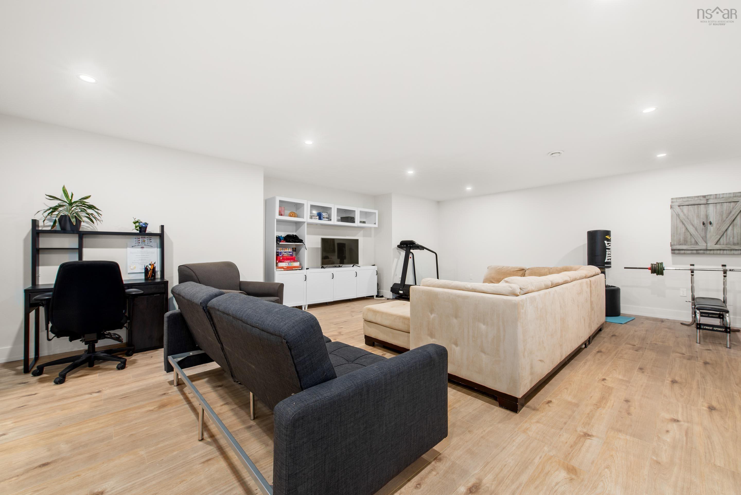 $1,200,000.00: 130 Gaspereau Run, Middle Sackville