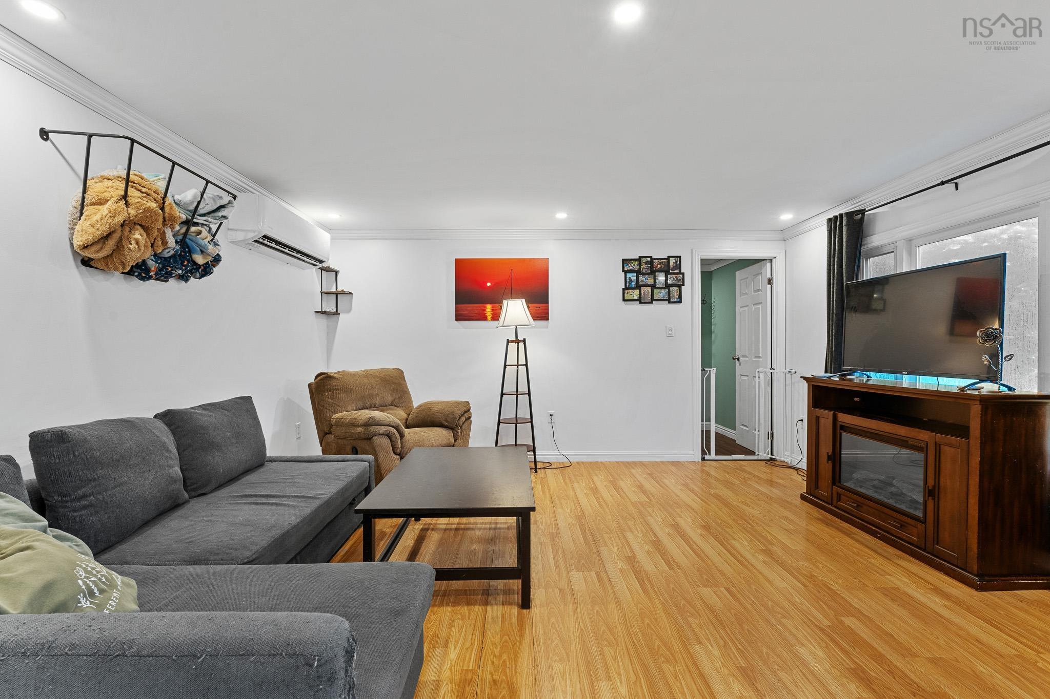 $329,900.00: 17 Norman Lake Road, Mount Uniacke