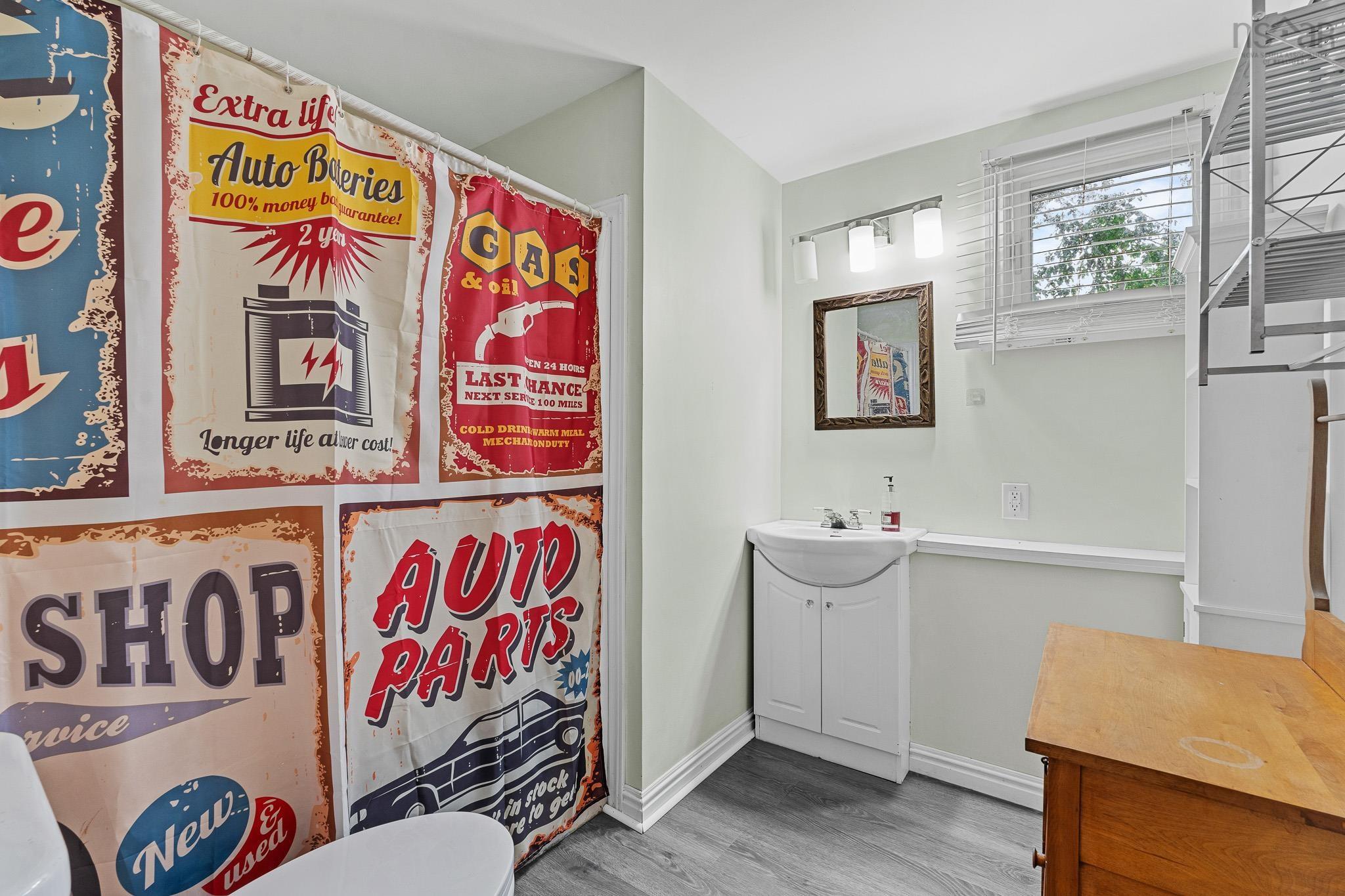 $329,900.00: 17 Norman Lake Road, Mount Uniacke