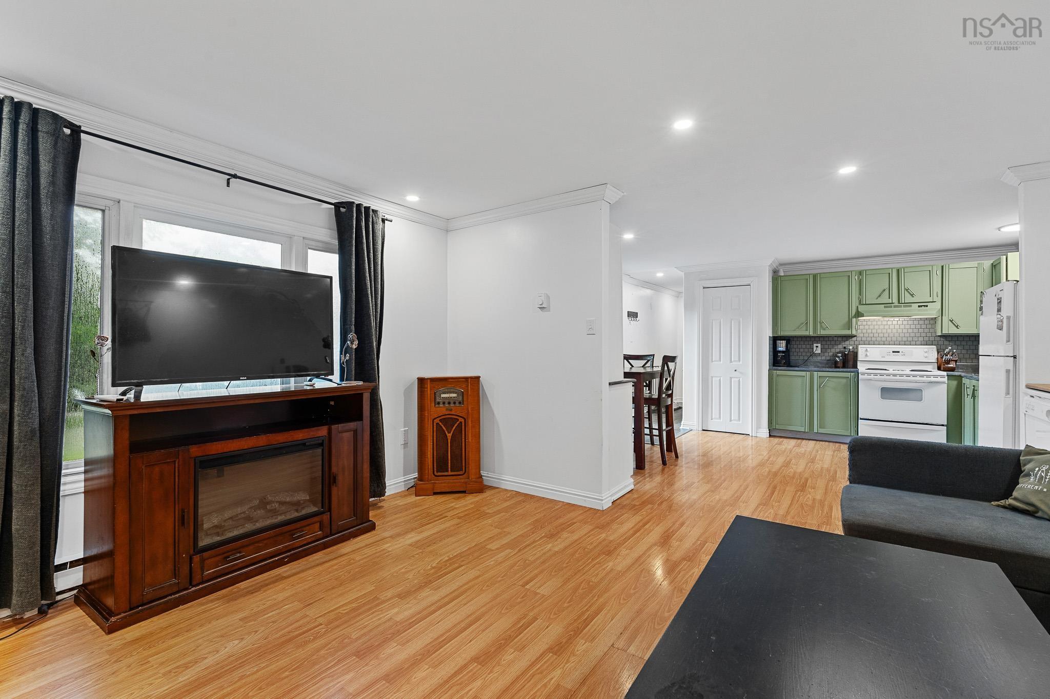 $329,900.00: 17 Norman Lake Road, Mount Uniacke