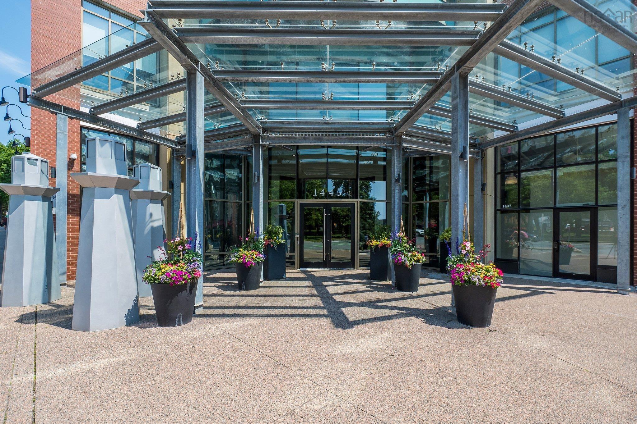 $1,275,000.00: 1301 1445 South Park St, Halifax