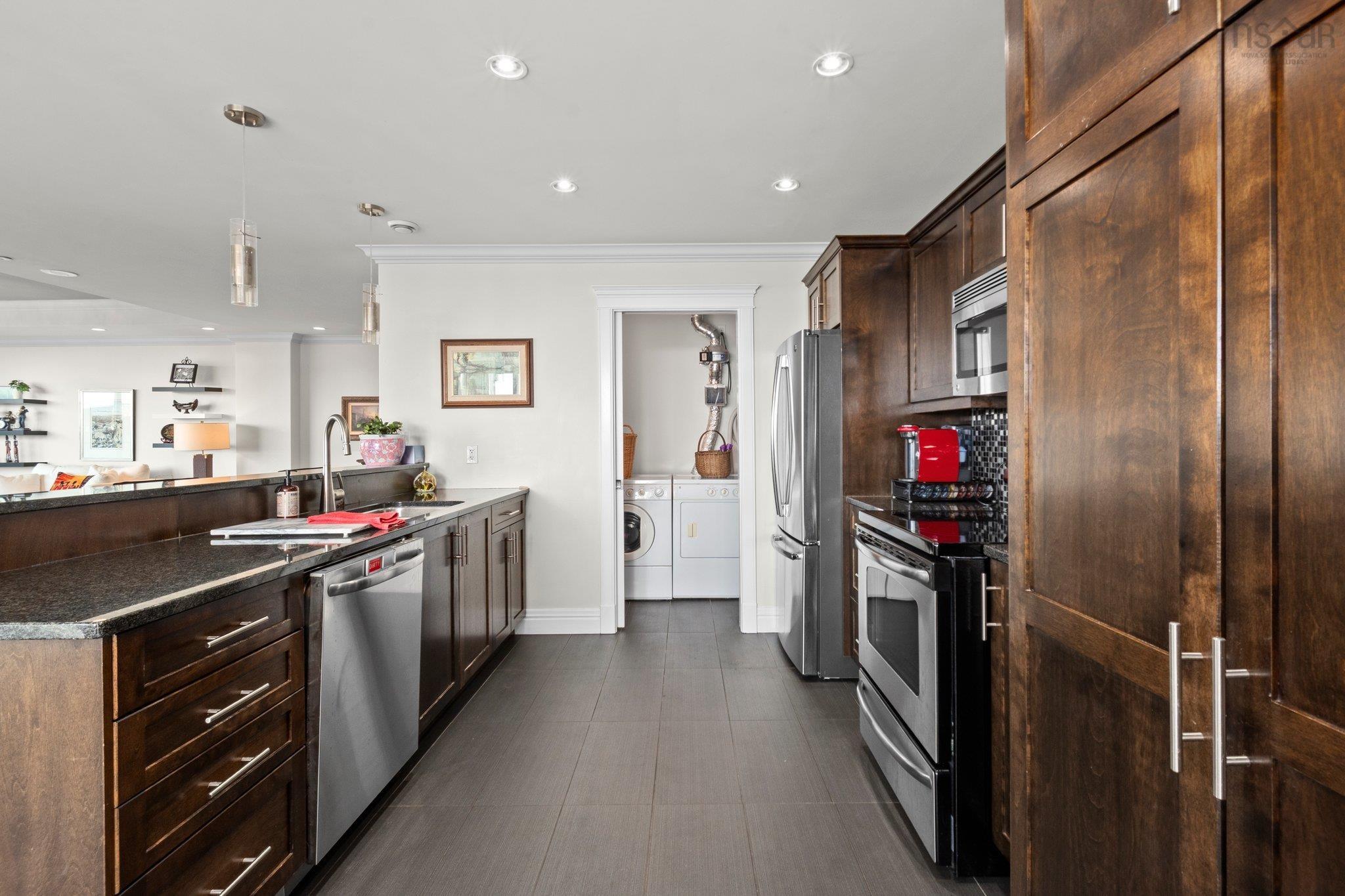 $1,275,000.00: 1301 1445 South Park St, Halifax