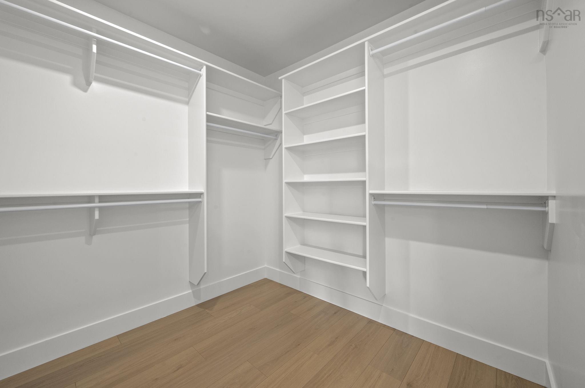 $699,900.00: 200 Darner Drive, Beaver Bank