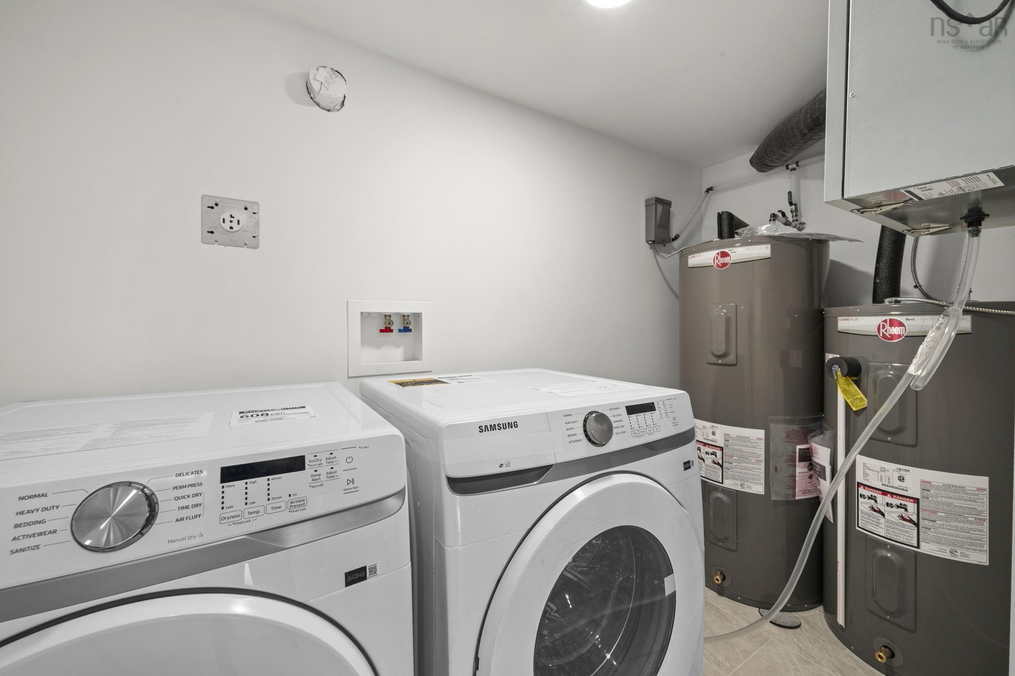 $699,900.00: 200 Darner Drive, Beaver Bank