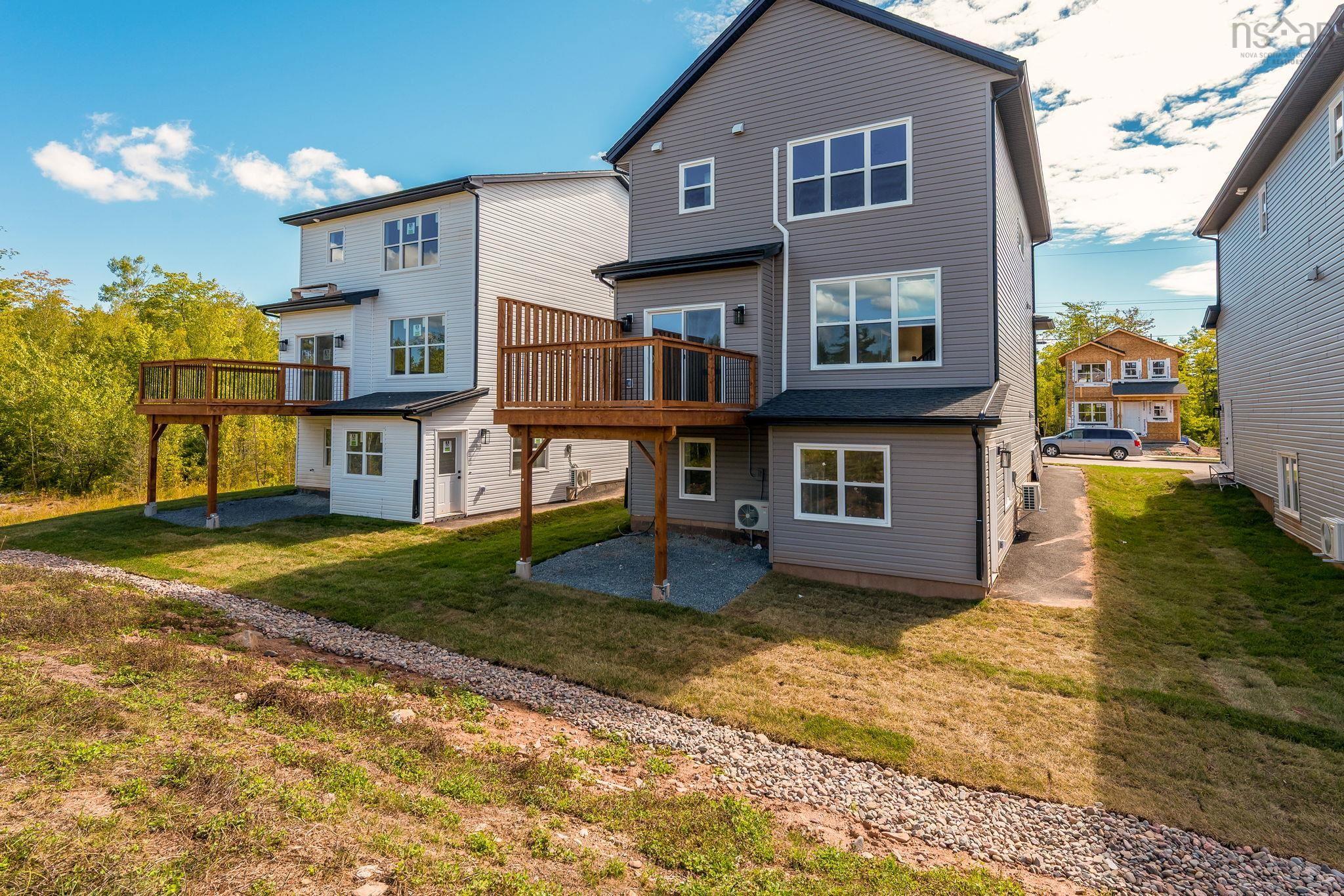 $699,900.00: 200 Darner Drive, Beaver Bank