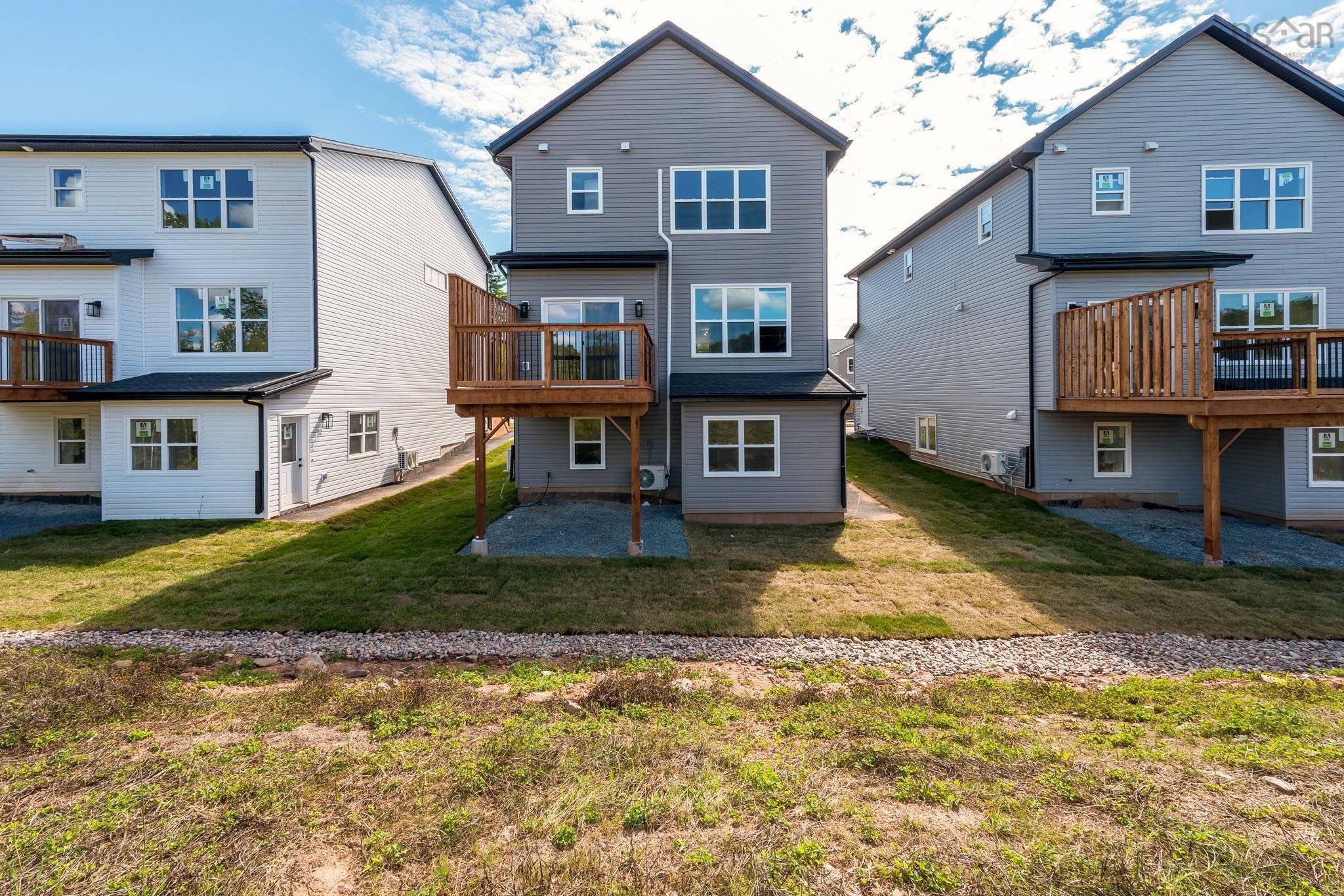 $699,900.00: 200 Darner Drive, Beaver Bank