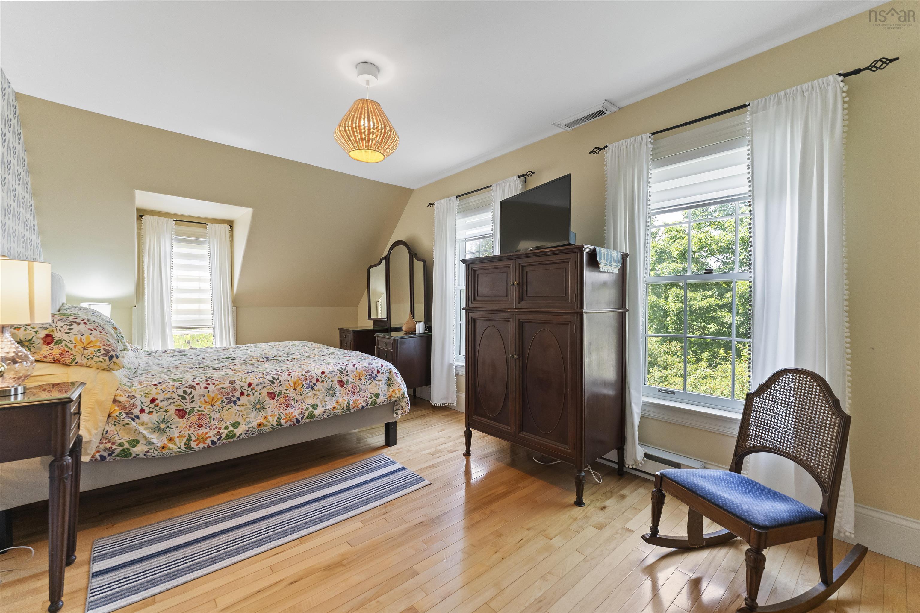 $529,900.00: 2141 Highway 2, Milford