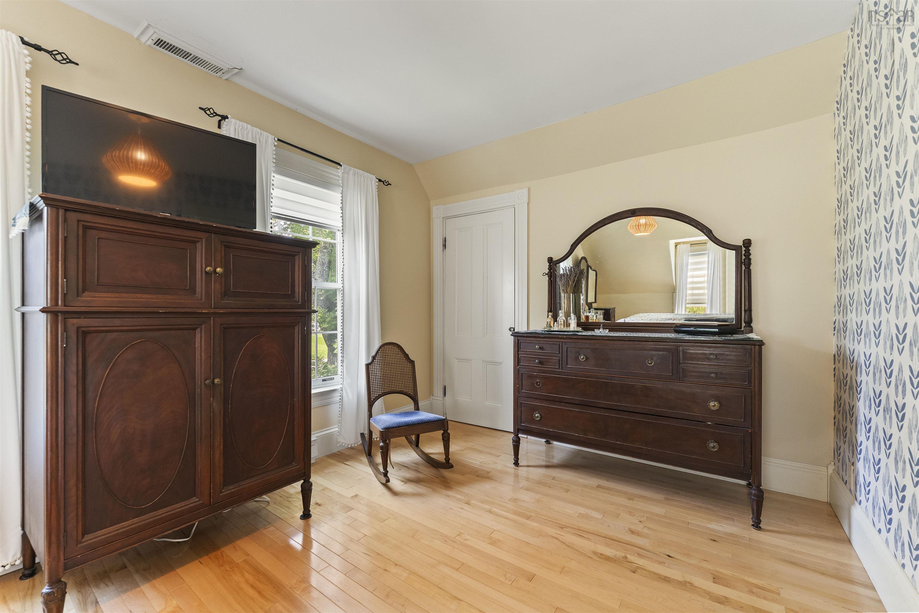 $529,900.00: 2141 Highway 2, Milford