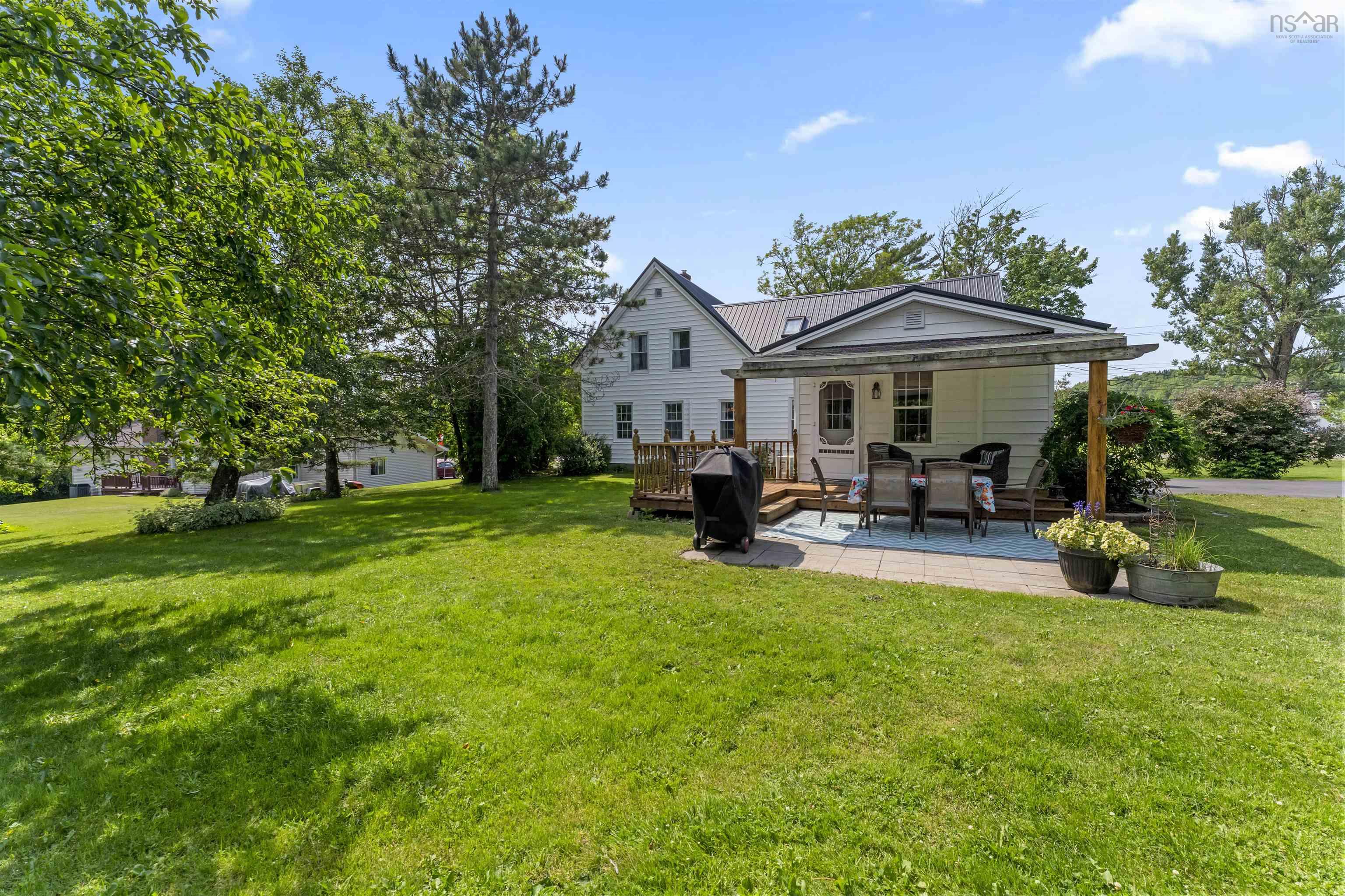 $529,900.00: 2141 Highway 2, Milford