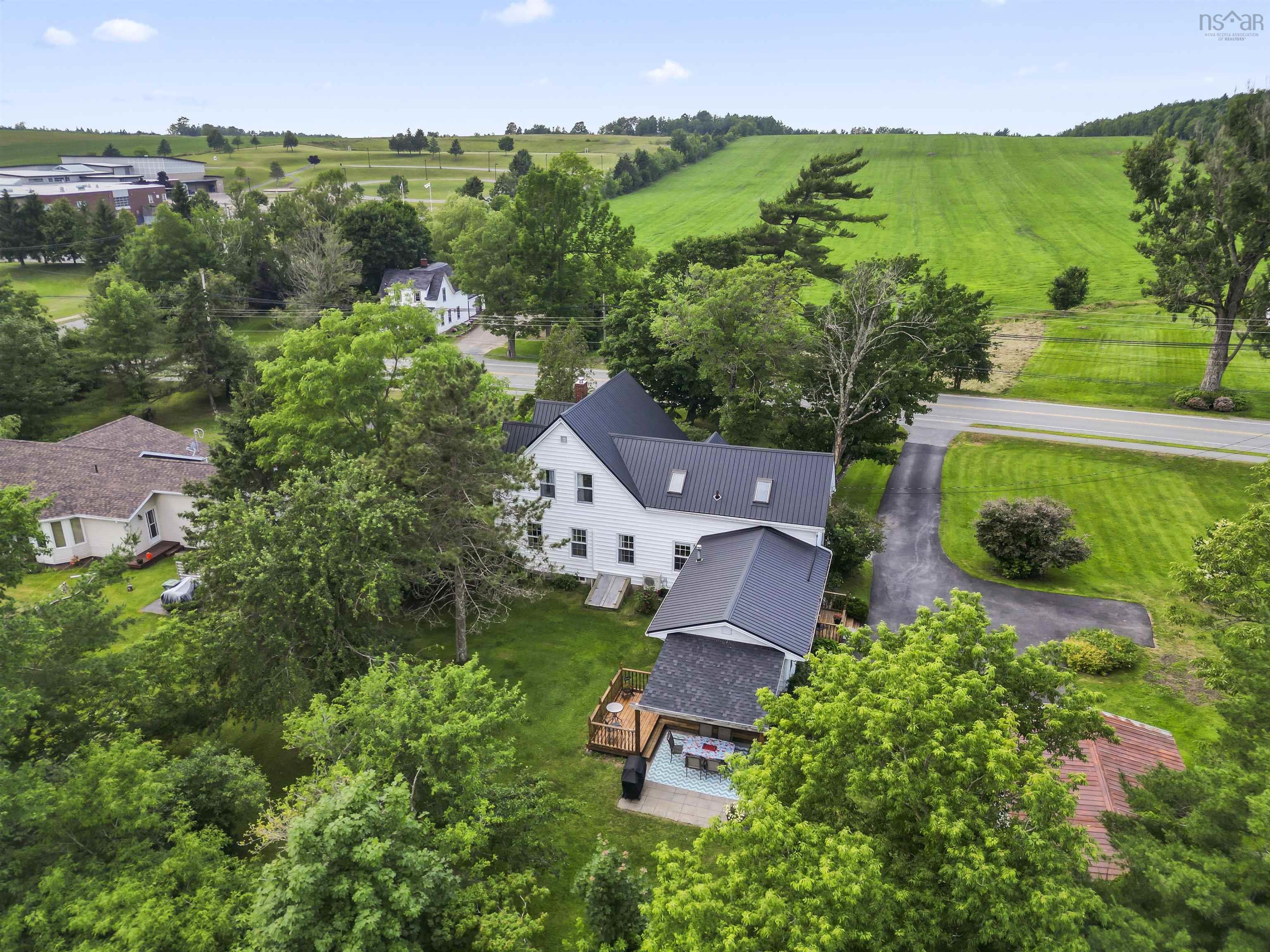 $529,900.00: 2141 Highway 2, Milford