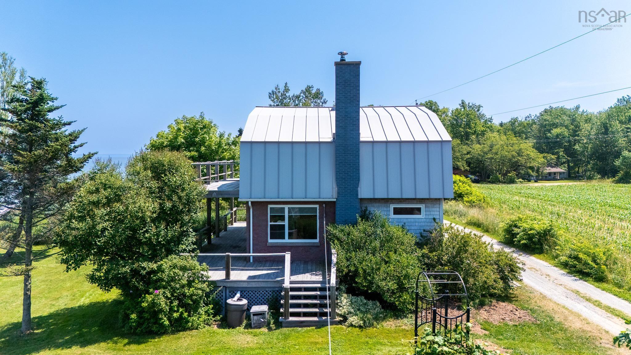 $775,000.00: 102 Pheasant Road, North Grand Pre