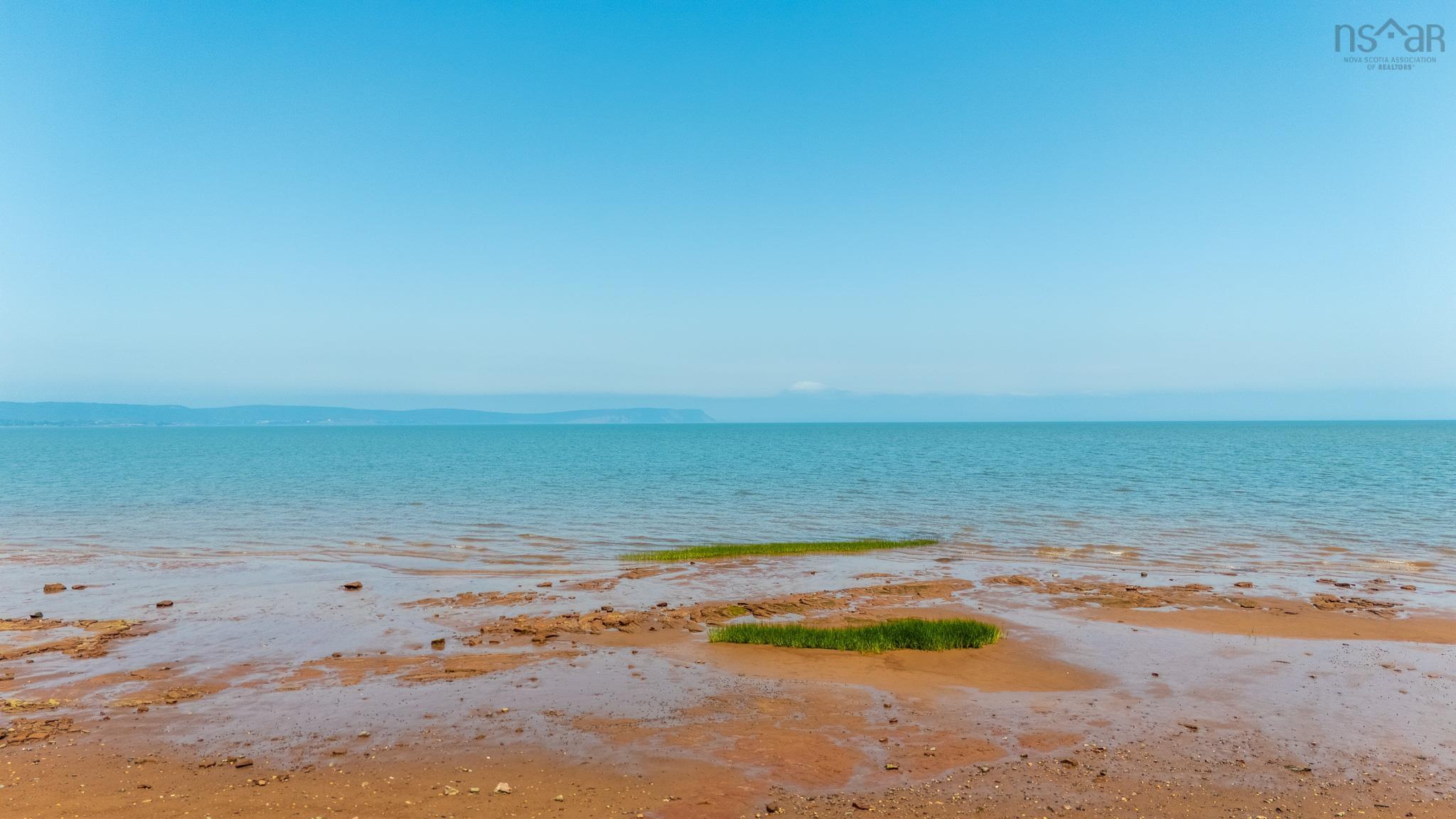 $775,000.00: 102 Pheasant Road, North Grand Pre