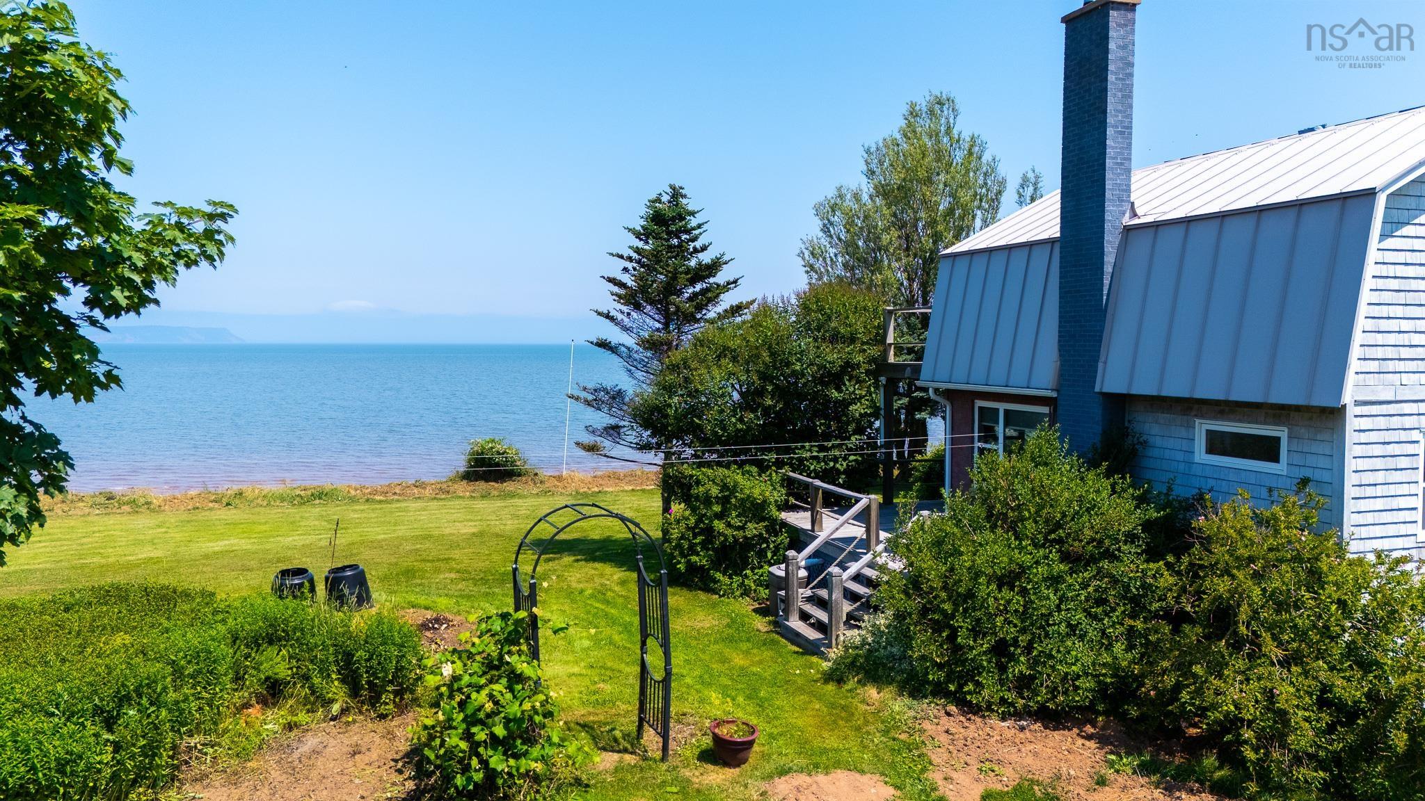 $775,000.00: 102 Pheasant Road, North Grand Pre