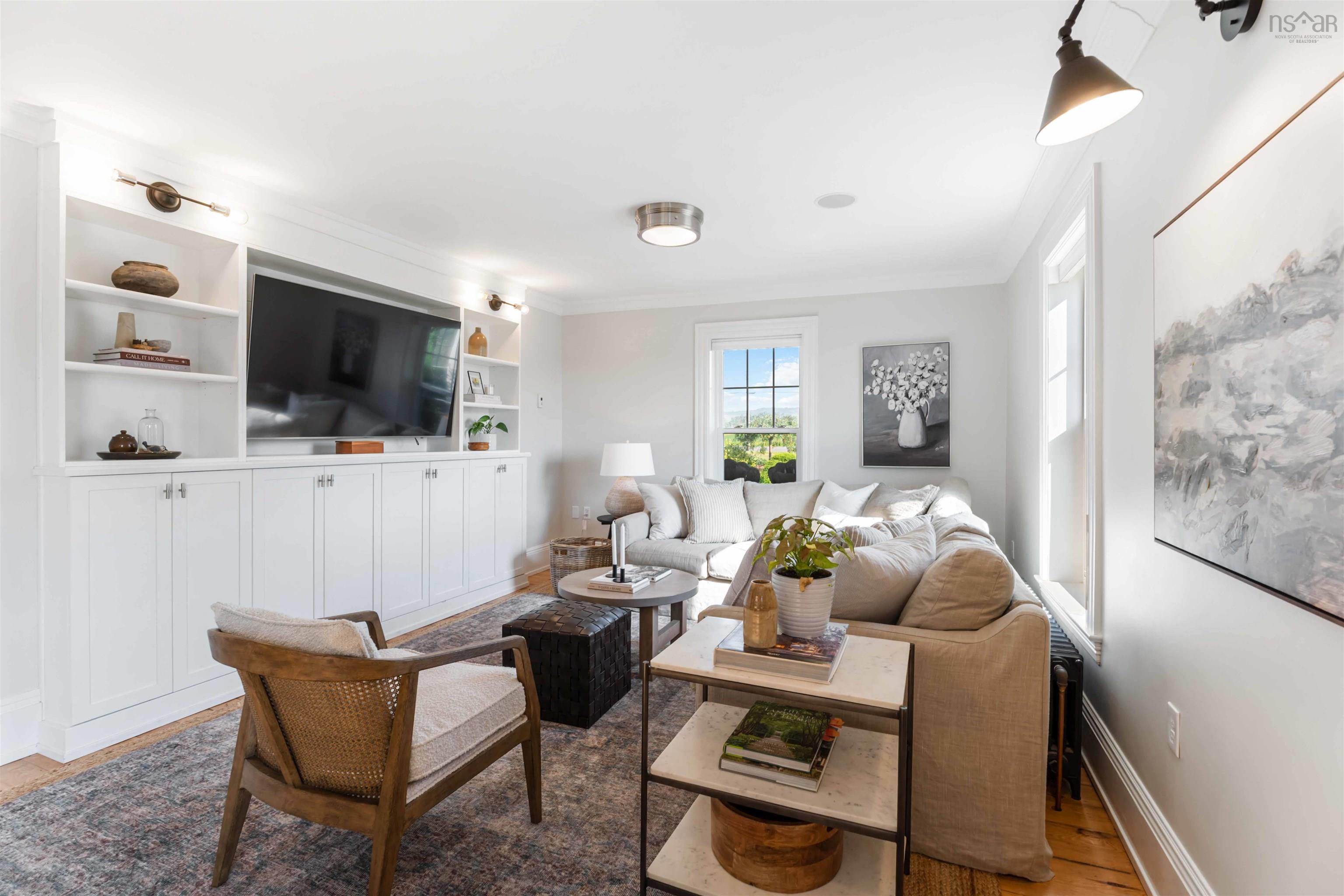 $995,000.00: 7770 Highway 221, Centreville