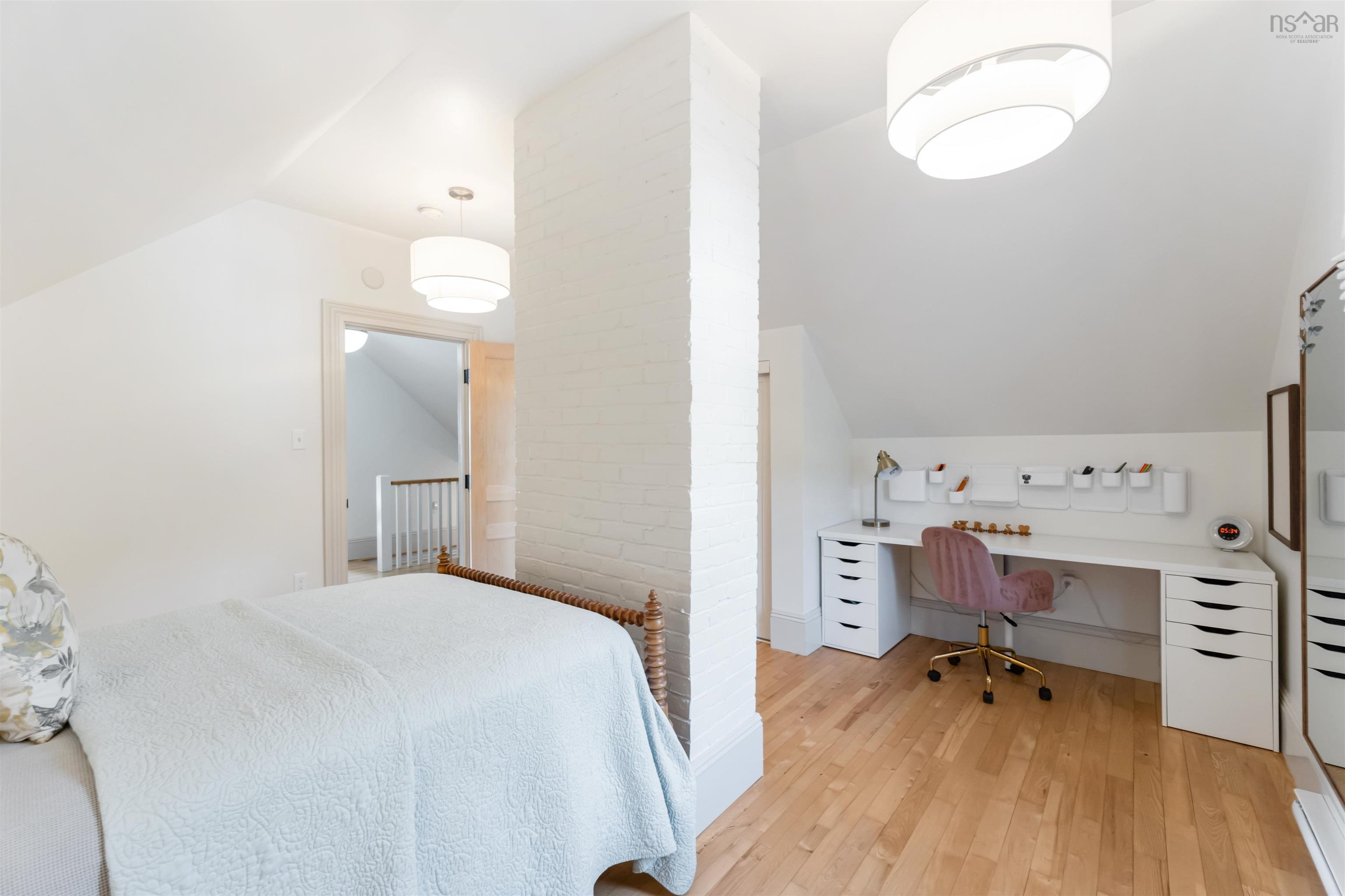 $995,000.00: 7770 Highway 221, Centreville