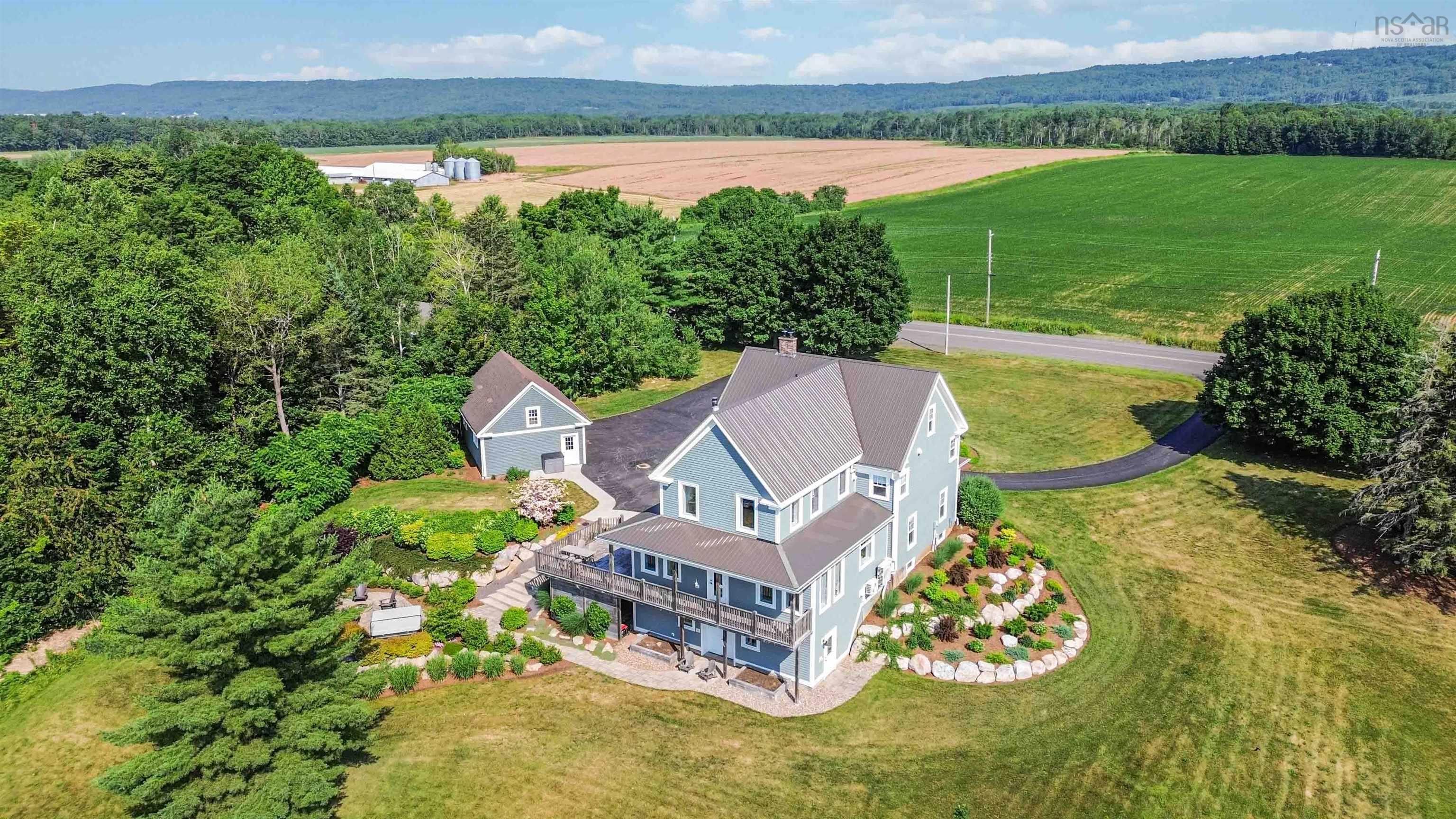 $995,000.00: 7770 Highway 221, Centreville